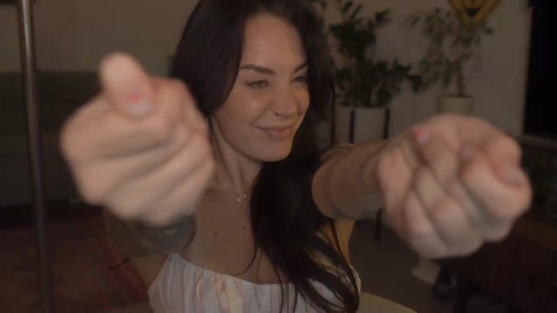 Gallery image thumbnail from GoodVibes's myfreecams stream on, 05/14/2026, 01:58 image 17 of 20