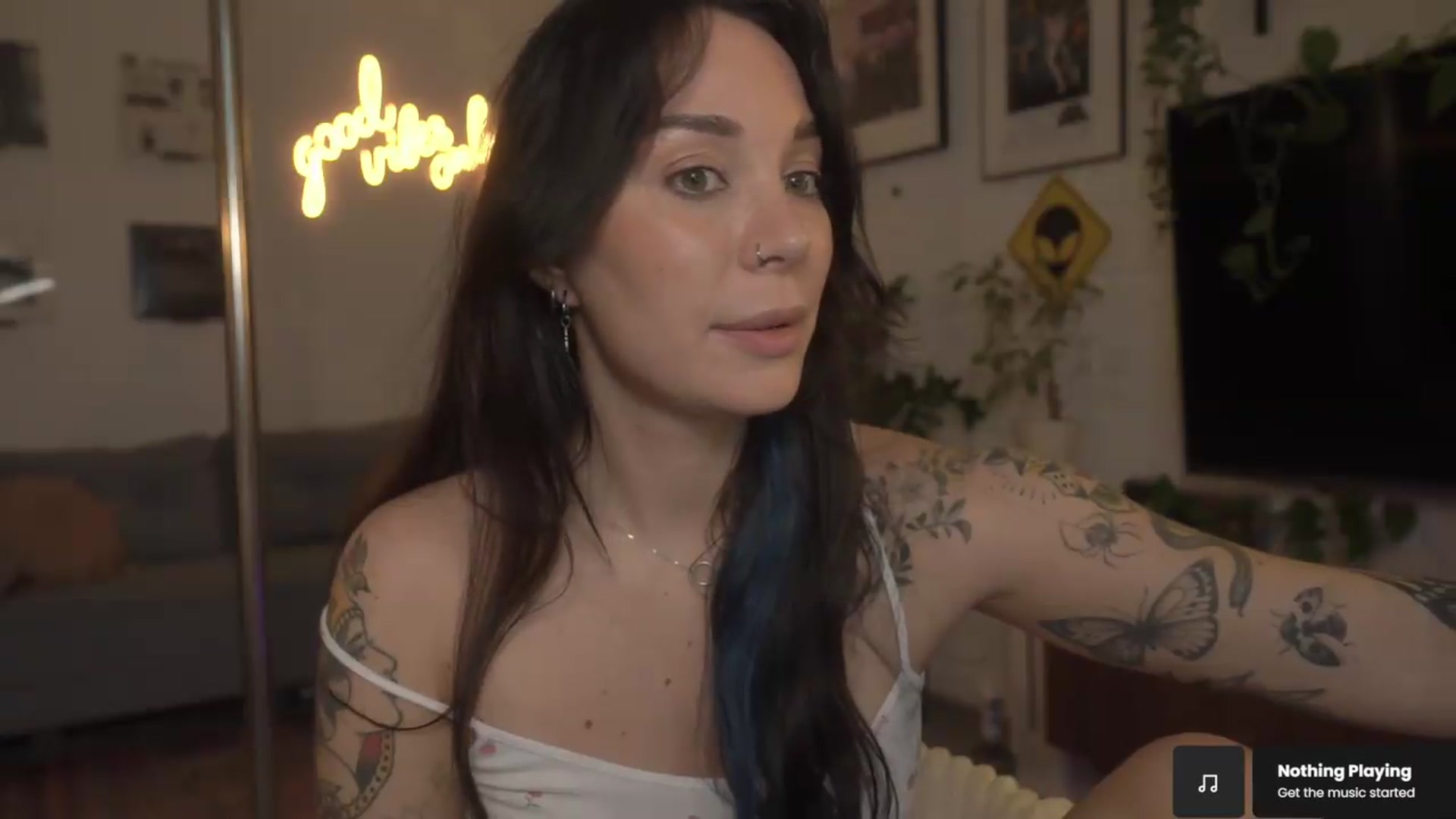 Gallery image thumbnail from GoodVibes's myfreecams stream on, 05/23/2026, 02:15 image 17 of 20