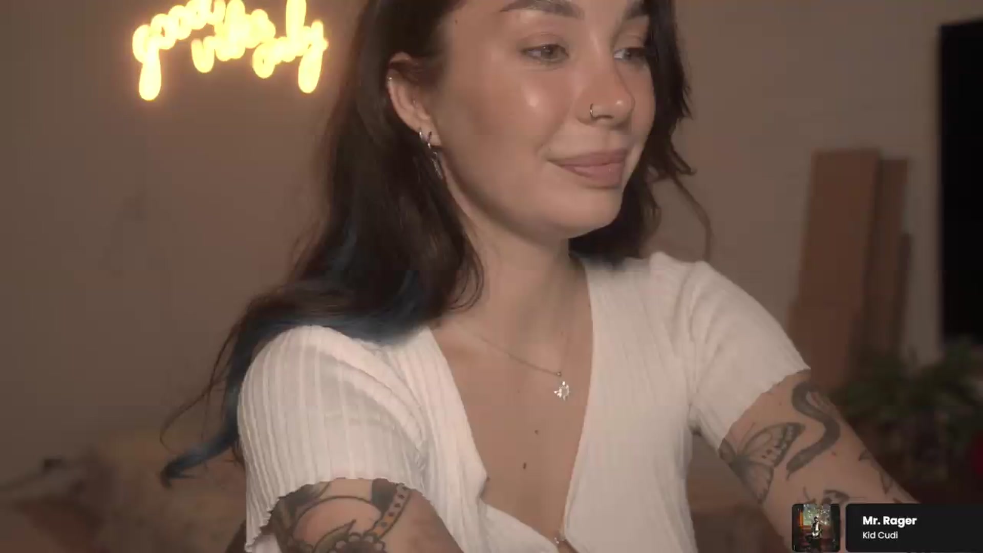 Gallery image thumbnail from GoodVibes's myfreecams stream on, 06/22/2026, 01:10 image 1 of 20