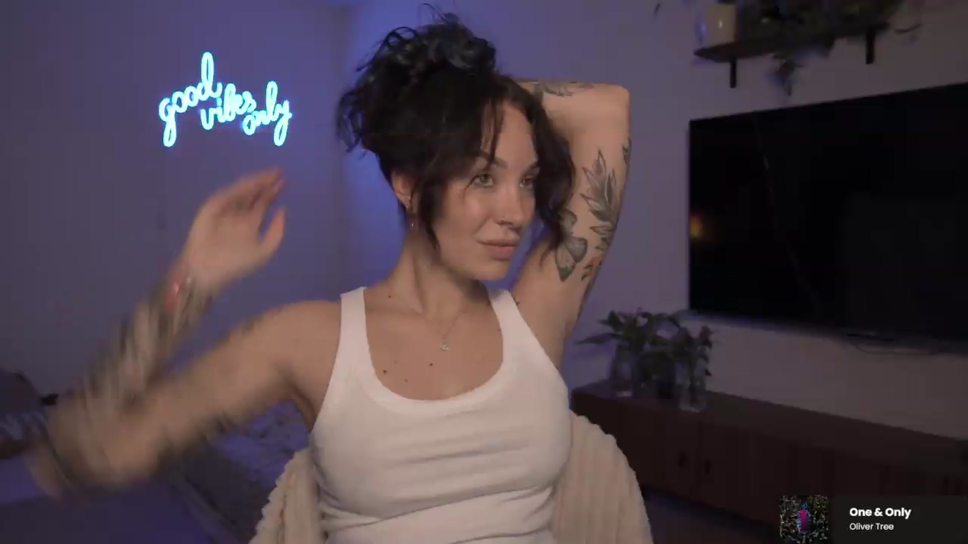 Gallery image thumbnail from GoodVibes's myfreecams stream on, 06/29/2026, 01:05 image 17 of 20