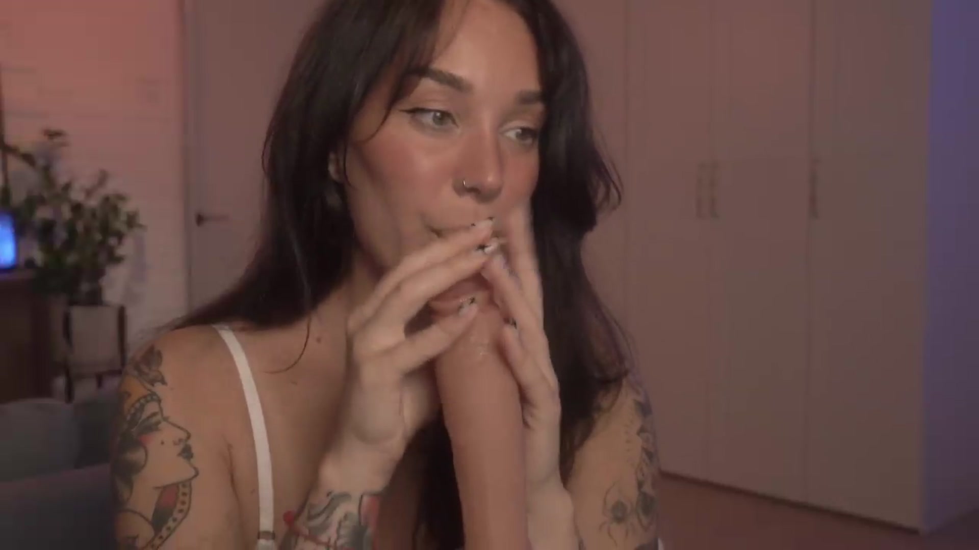 Gallery image thumbnail from GoodVibes's myfreecams stream on, 08/13/2026, 01:36 image 3 of 20