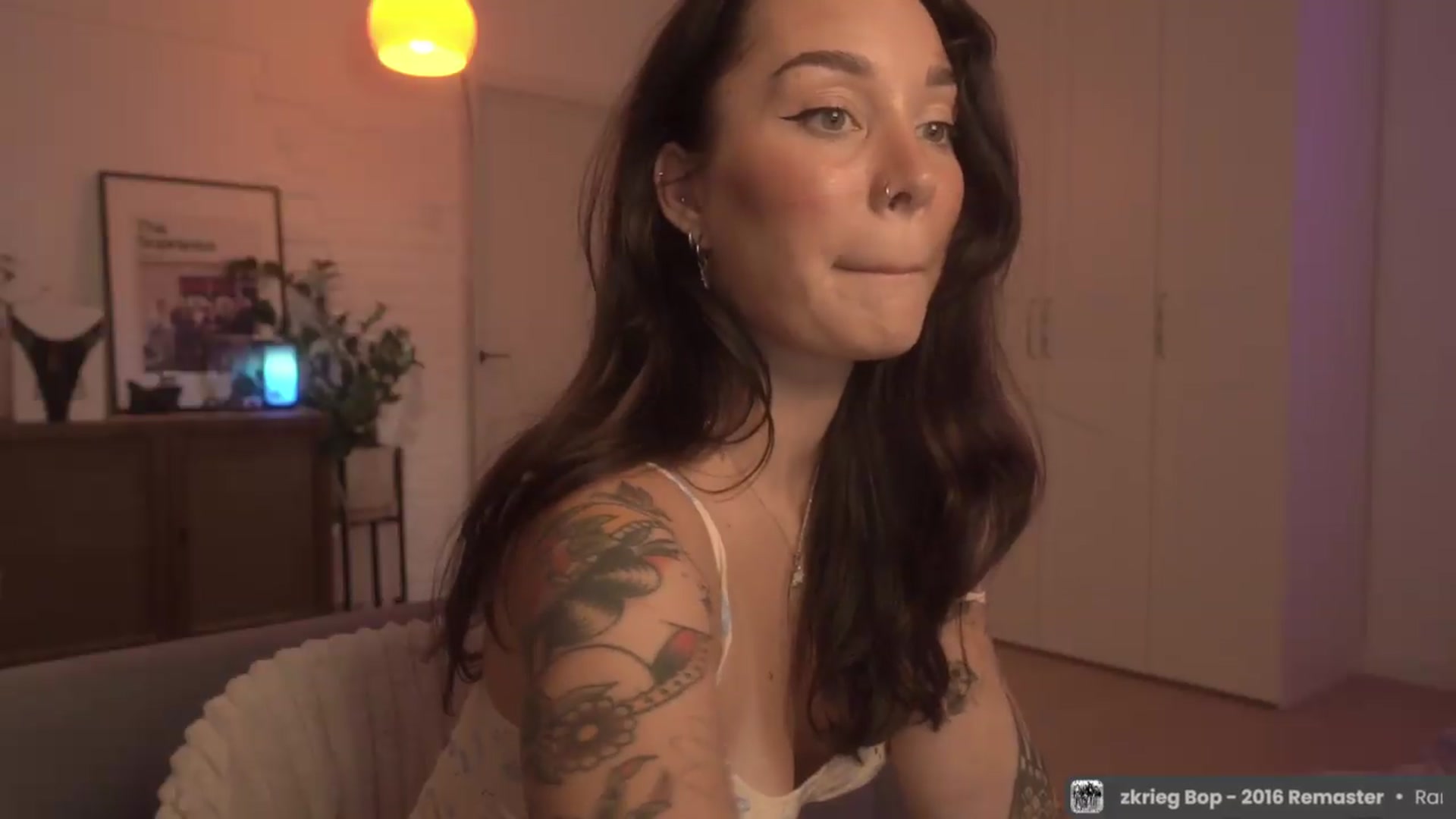 Gallery image thumbnail from GoodVibes's myfreecams stream on, 08/21/2026, 24:01 image 17 of 20
