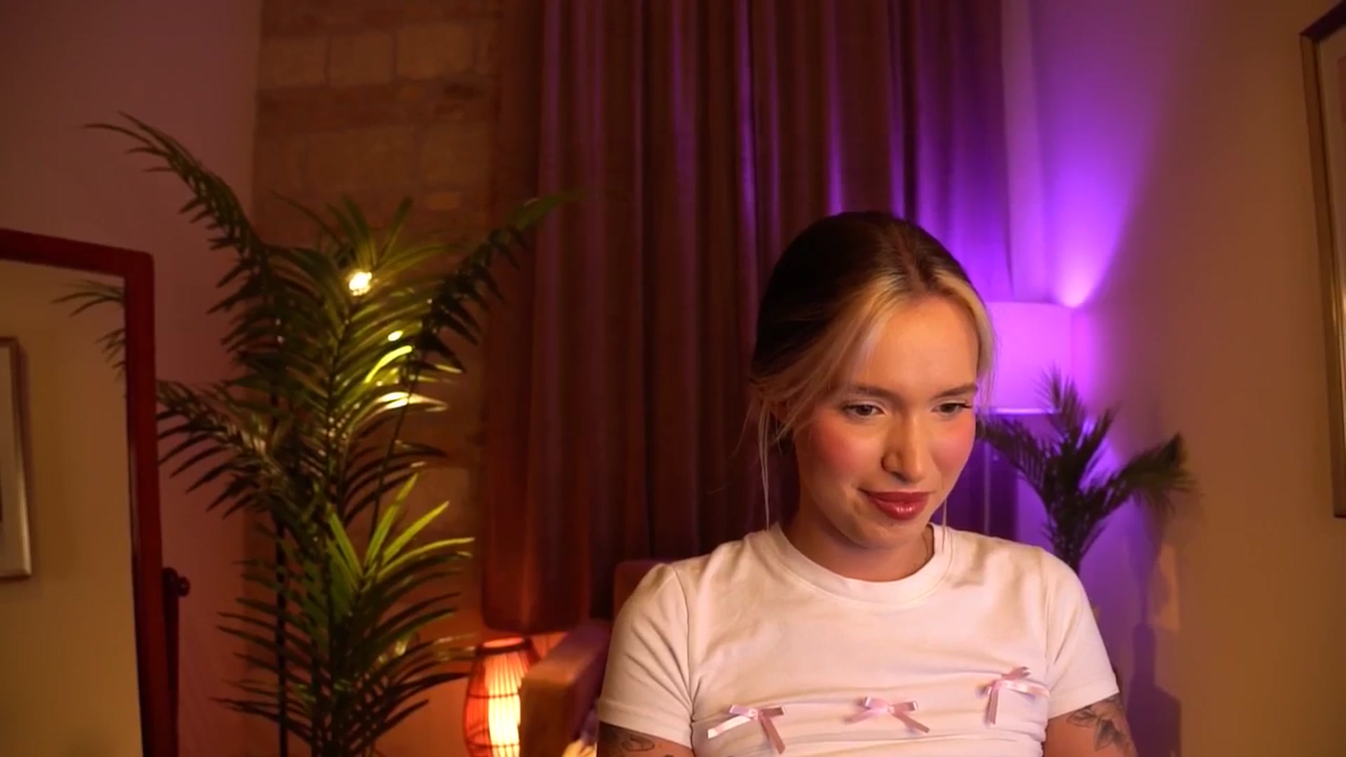 Gallery image thumbnail from Good_Choice's myfreecams stream on, 06/18/2024, 20:29 image 5 of 20
