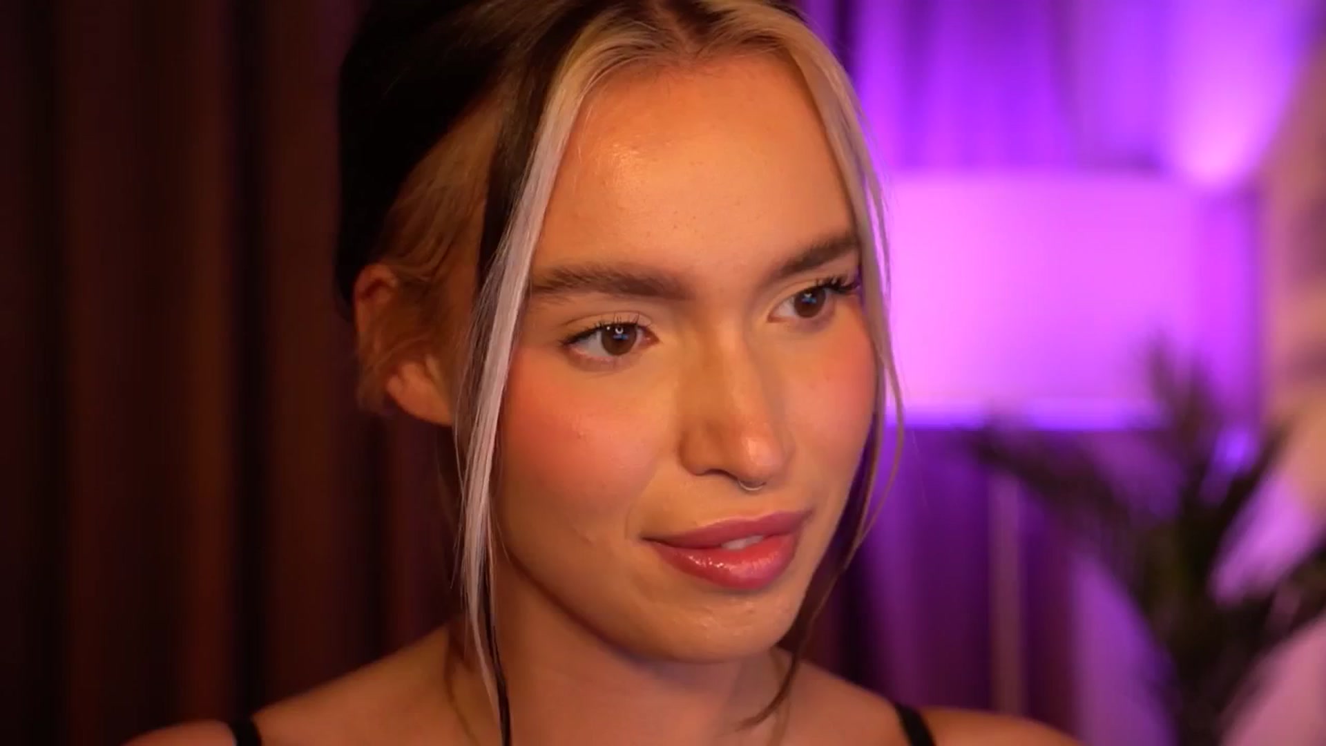 Gallery image thumbnail from Good_Choice's myfreecams stream on, 06/20/2024, 23:14 image 8 of 20