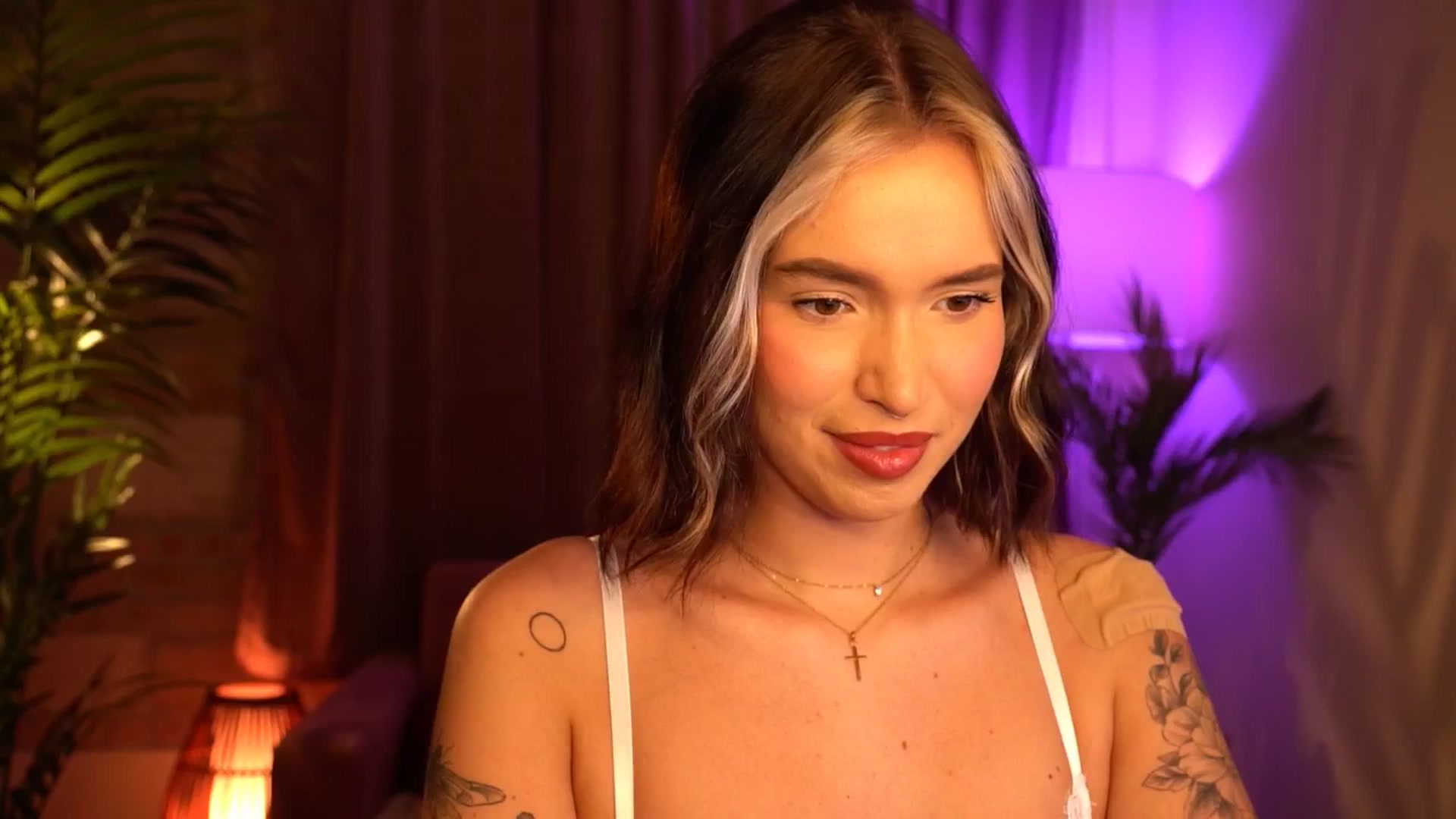 Gallery image thumbnail from Good_Choice's myfreecams stream on, 06/23/2024, 10:15 image 1 of 20