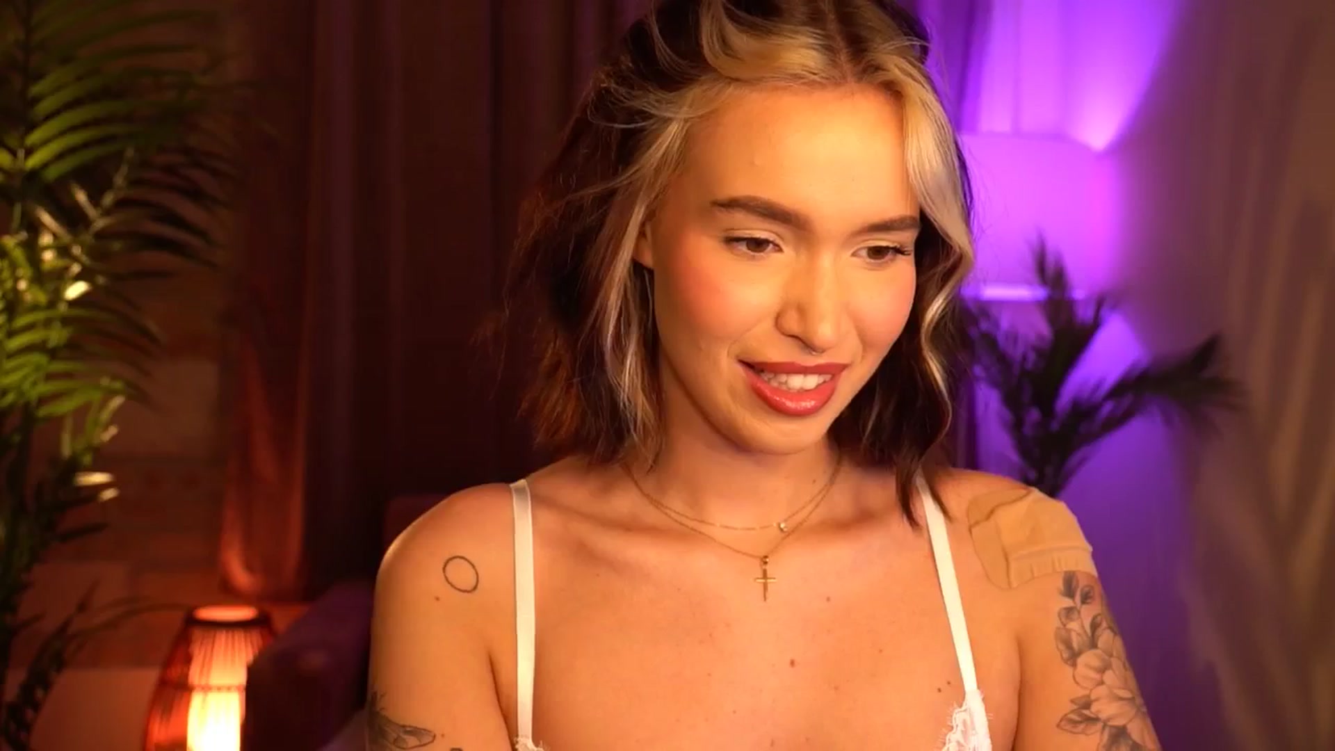 Gallery image thumbnail from Good_Choice's myfreecams stream on, 06/23/2024, 10:15 image 18 of 20