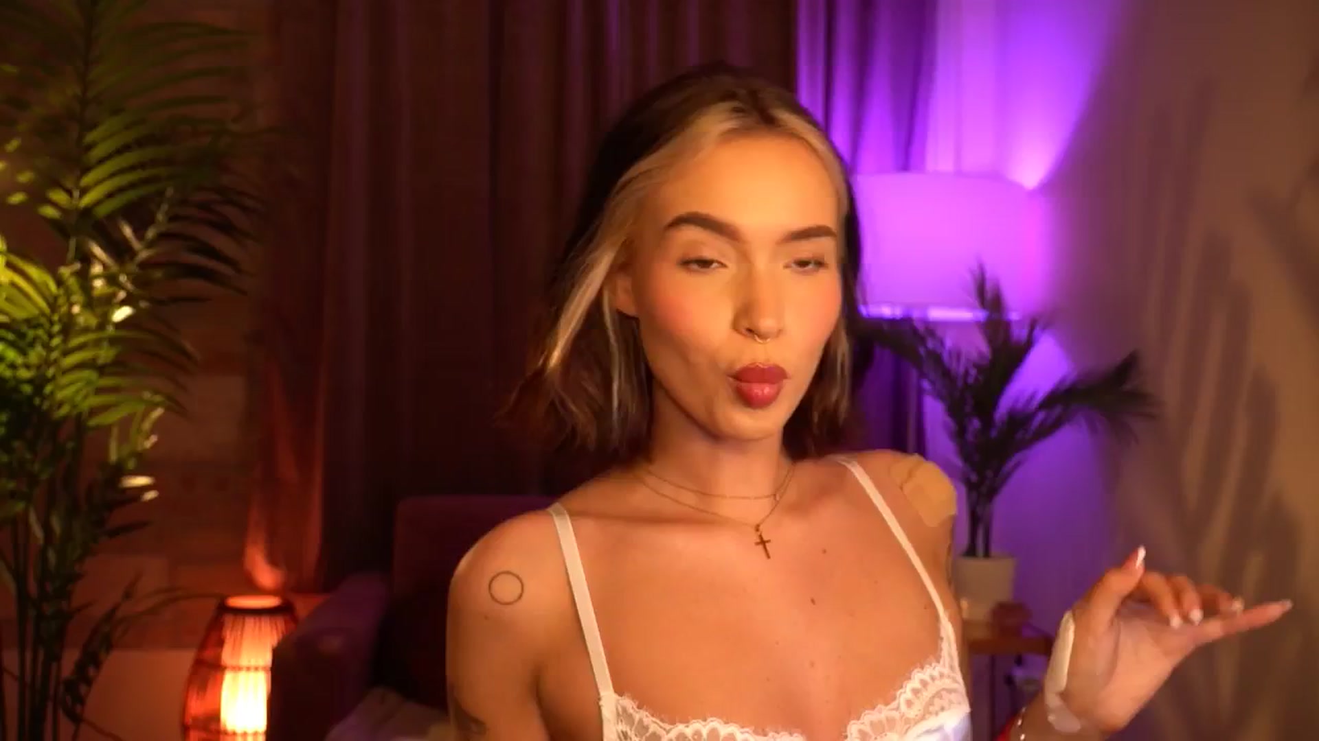 Gallery image thumbnail from Good_Choice's myfreecams stream on, 06/23/2024, 10:15 image 4 of 20