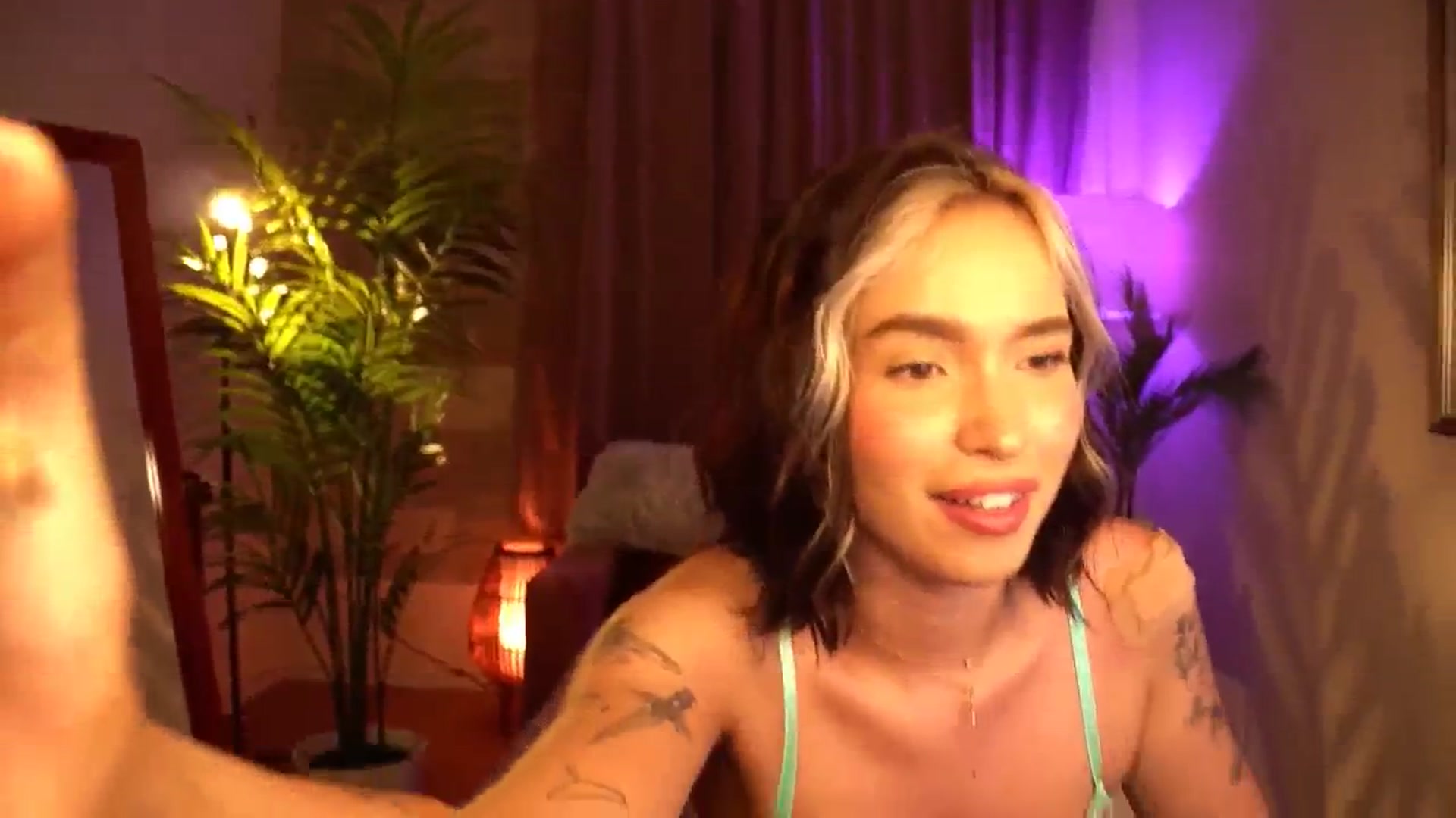 Gallery image thumbnail from Good_Choice's myfreecams stream on, 06/23/2024, 15:14 image 17 of 20