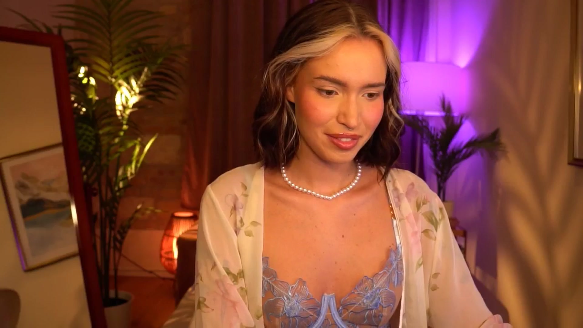 Gallery image thumbnail from Good_Choice's myfreecams stream on, 06/24/2024, 15:19 image 3 of 20