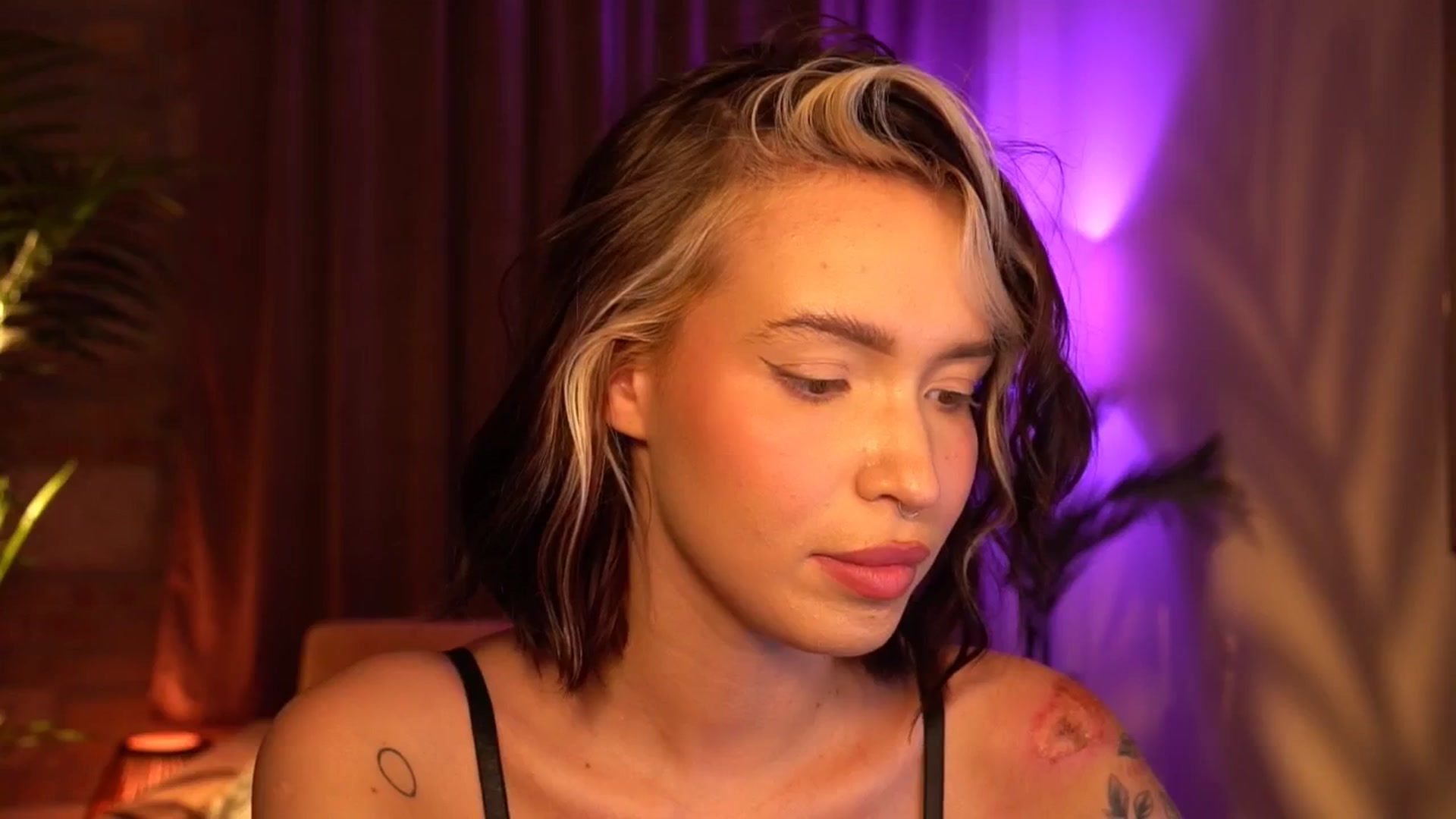 Gallery image thumbnail from Good_Choice's myfreecams stream on, 06/24/2024, 17:40 image 7 of 20