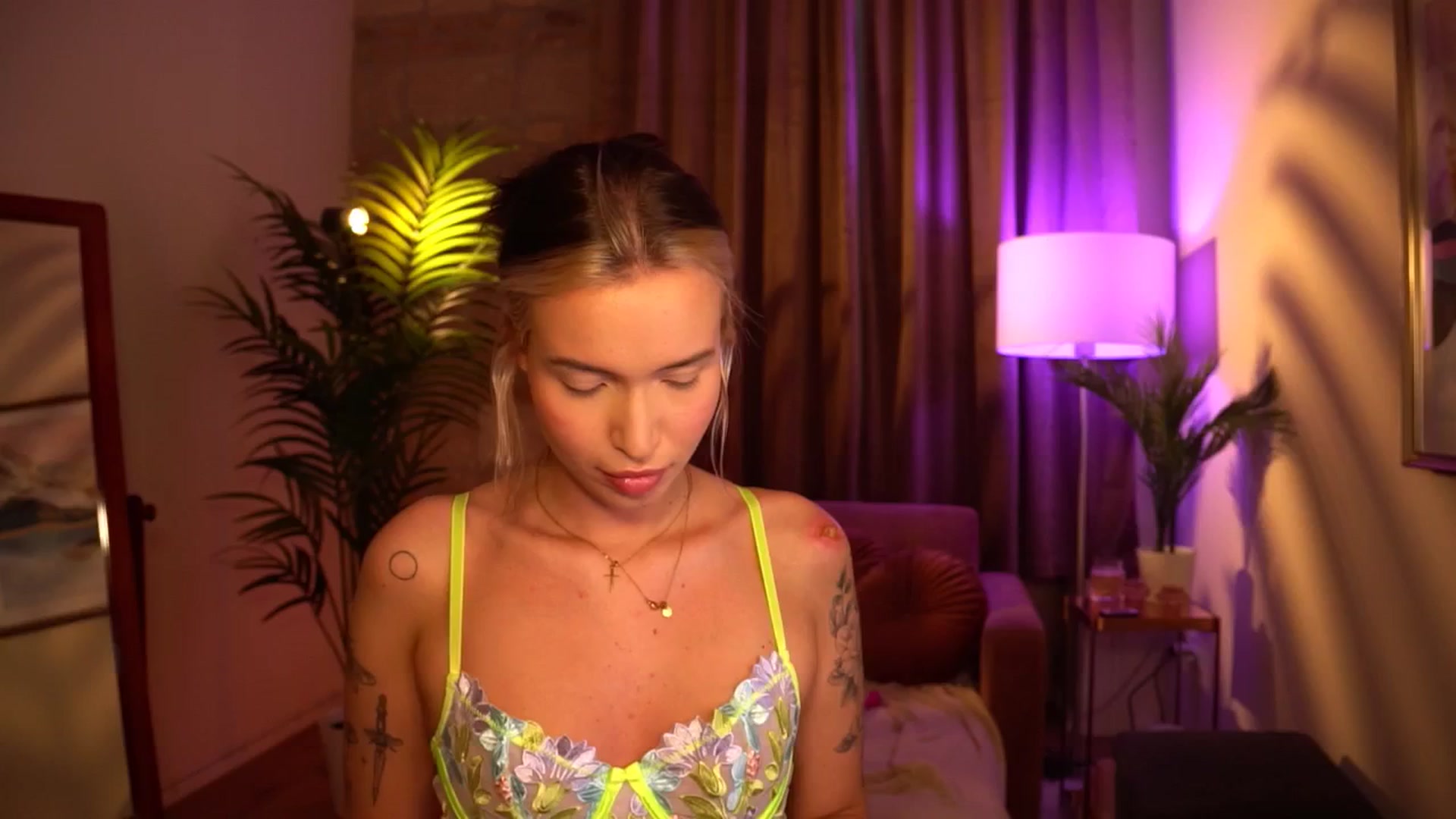 Gallery image thumbnail from Good_Choice's myfreecams stream on, 06/30/2024, 14:08 image 2 of 20