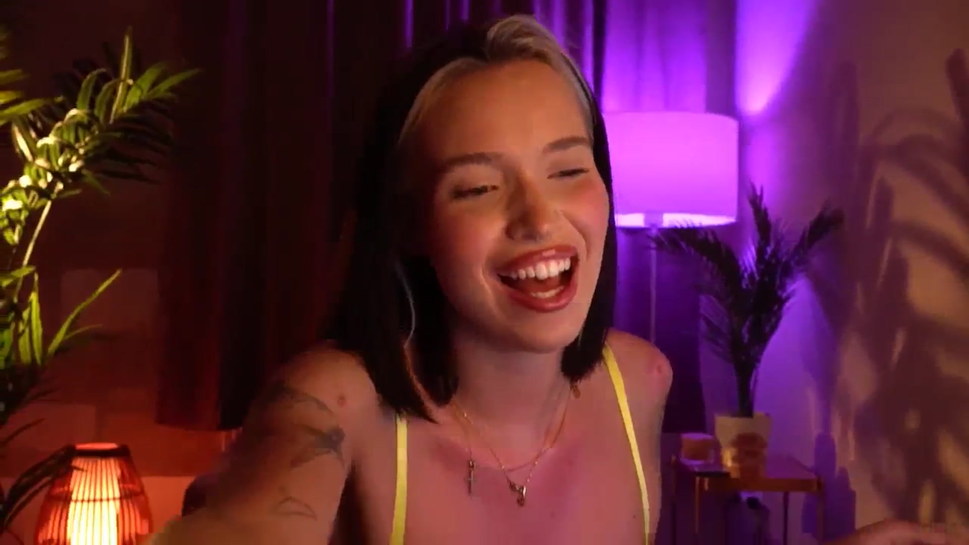 Gallery image thumbnail from Good_Choice's myfreecams stream on, 07/04/2024, 17:17 image 20 of 20