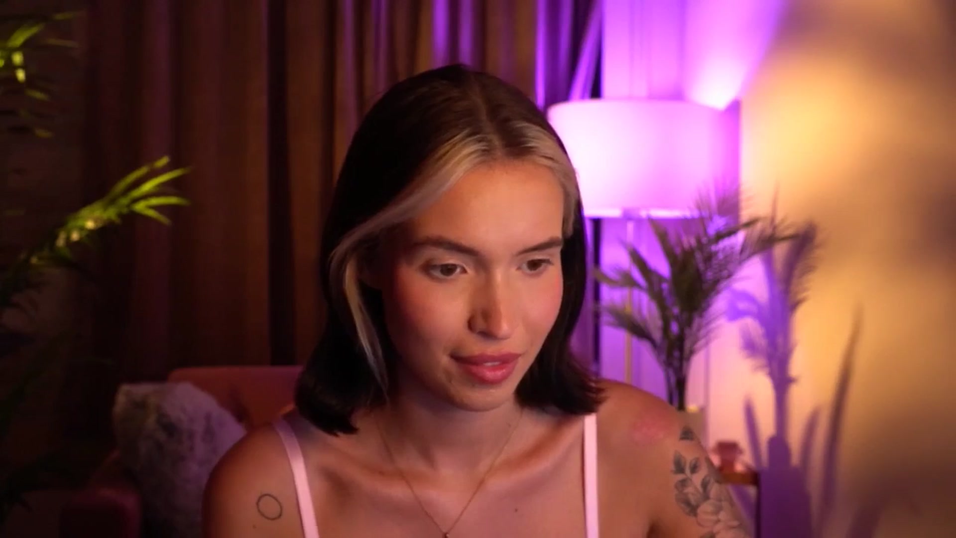 Gallery image thumbnail from Good_Choice's myfreecams stream on, 07/21/2024, 18:49 image 18 of 20