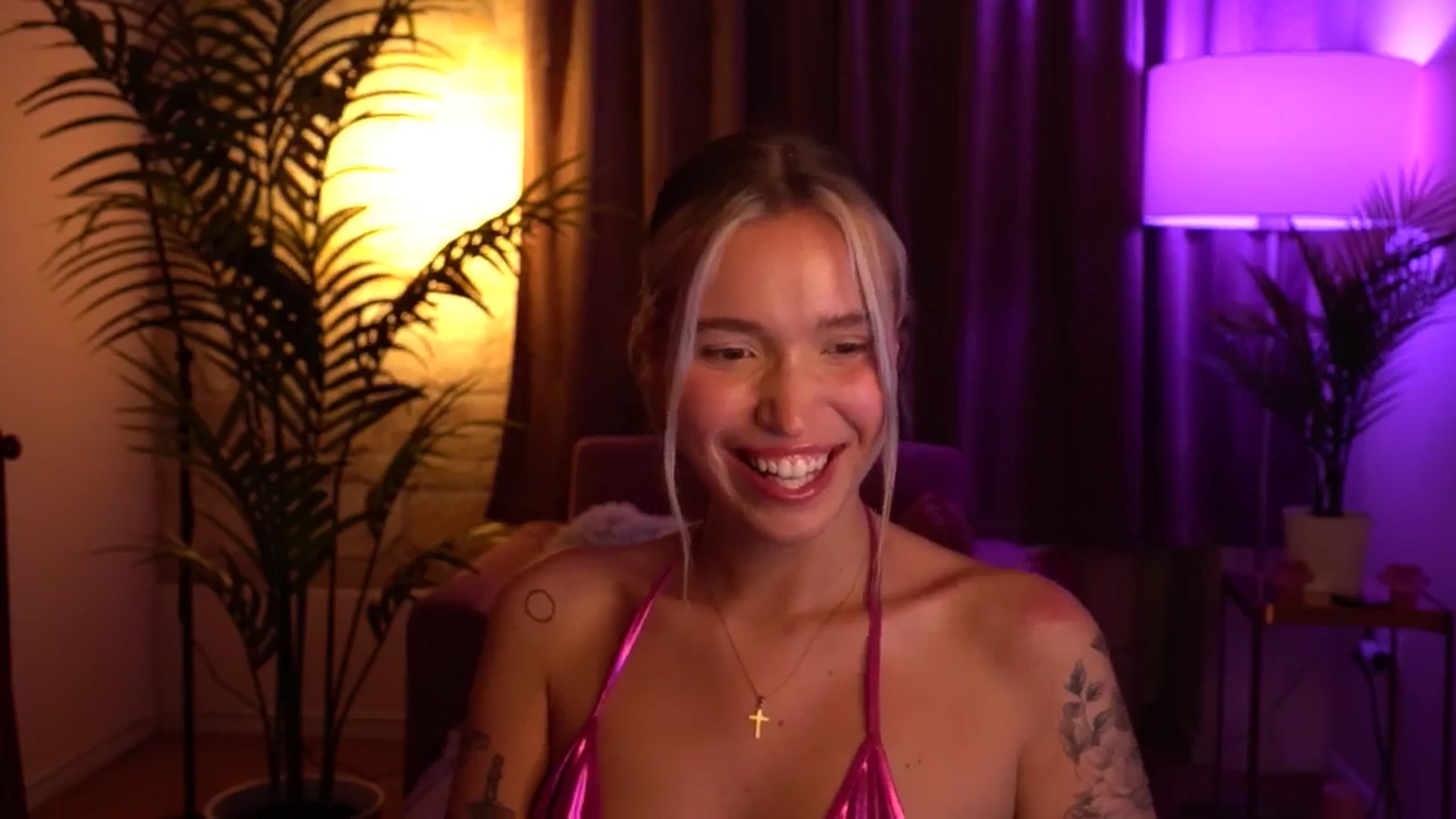 Gallery image thumbnail from Good_Choice's myfreecams stream on, 07/23/2024, 18:53 image 7 of 20