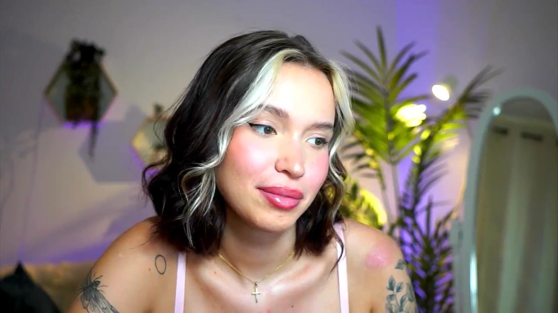 Gallery image thumbnail from Good_Choice's myfreecams stream on, 08/01/2024, 18:36 image 8 of 20