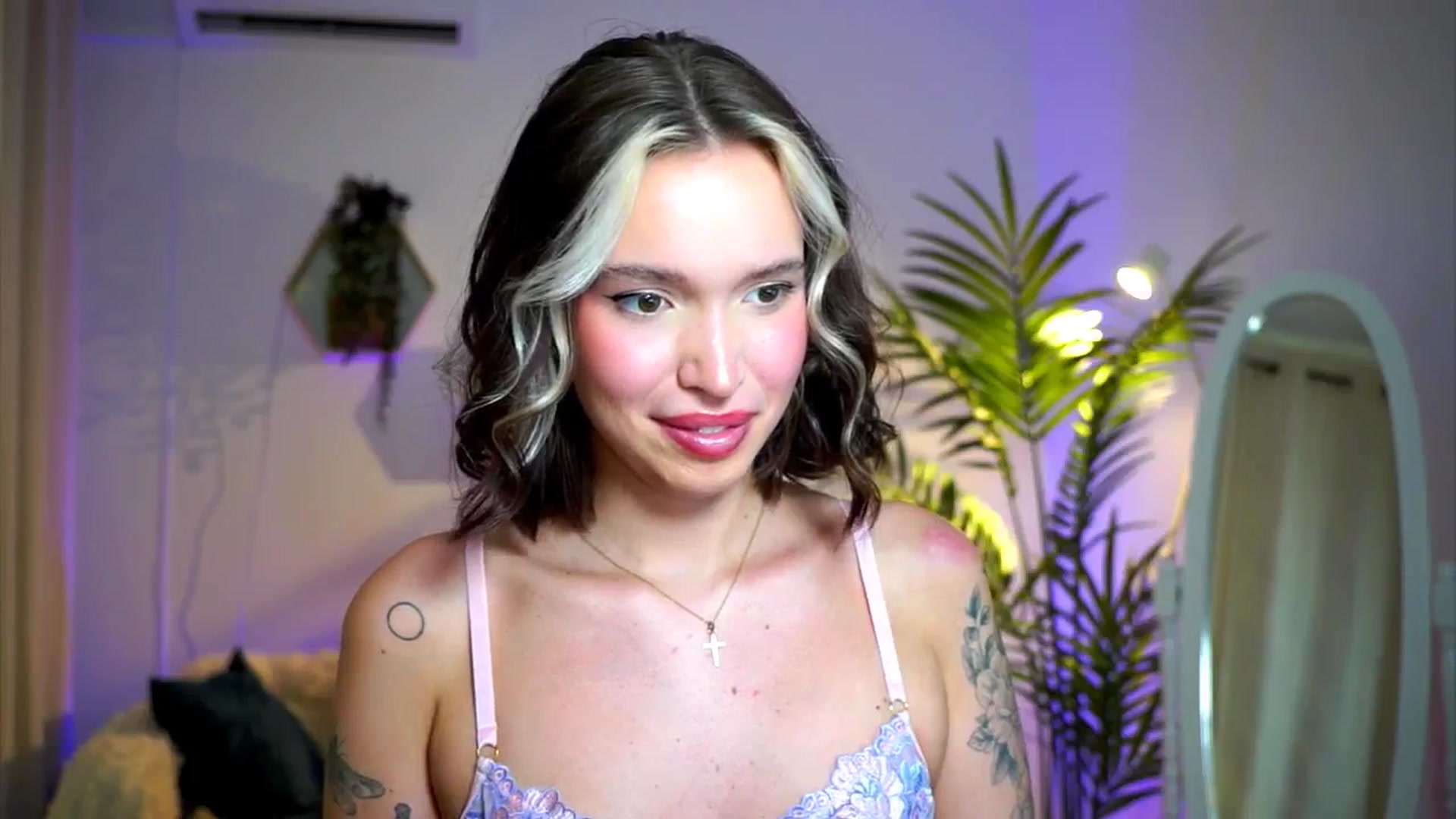 Gallery image thumbnail from Good_Choice's myfreecams stream on, 08/01/2024, 18:36 image 6 of 20