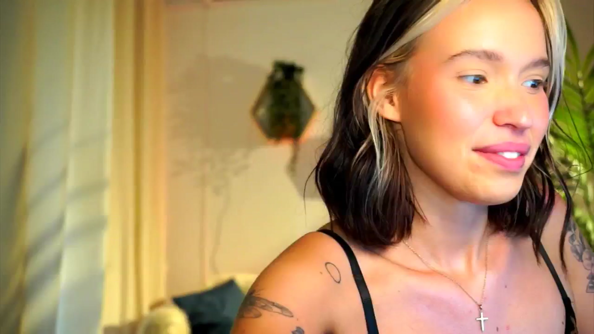Gallery image thumbnail from Good_Choice's myfreecams stream on, 08/02/2024, 17:13 image 16 of 20