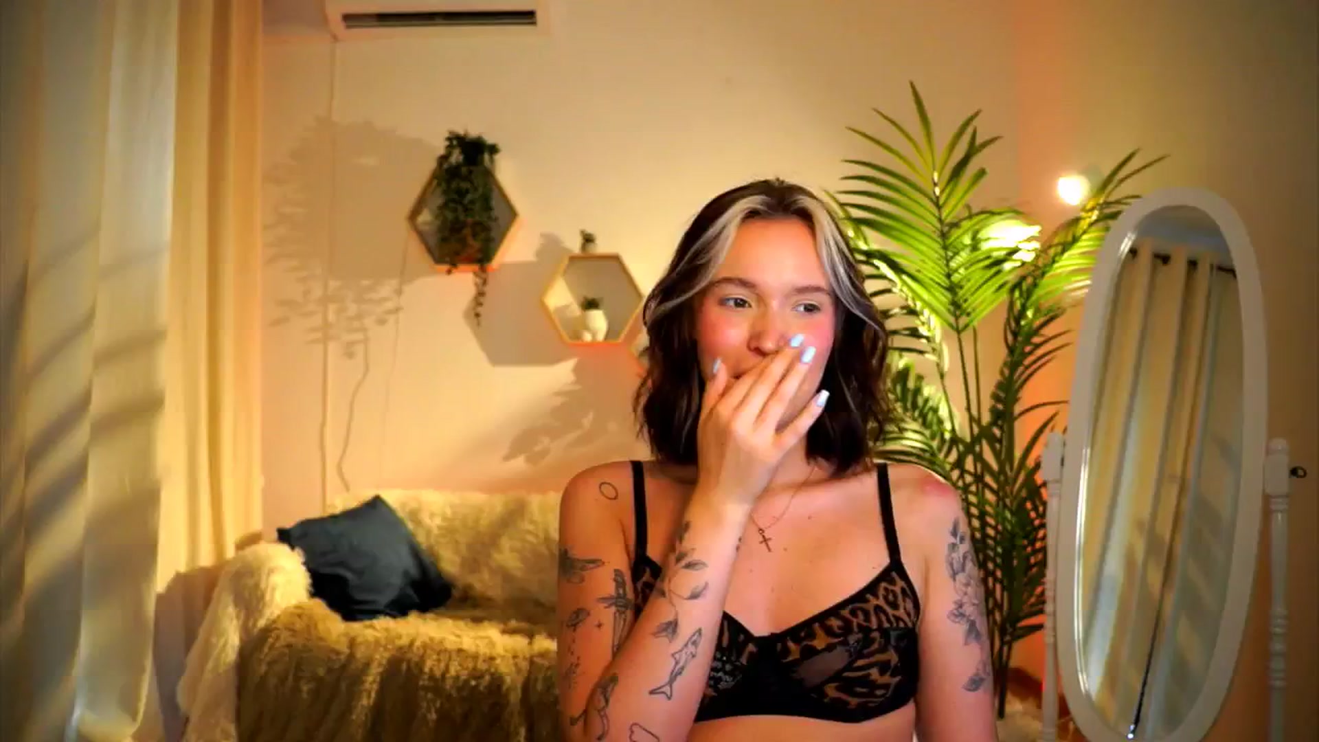 Gallery image thumbnail from Good_Choice's myfreecams stream on, 08/02/2024, 17:13 image 7 of 20