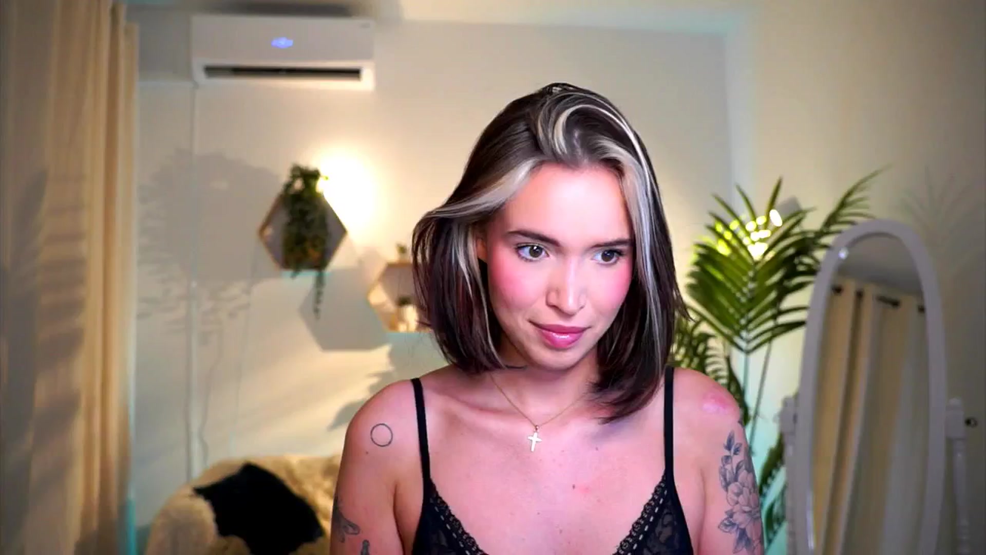Gallery image thumbnail from Good_Choice's myfreecams stream on, 08/05/2024, 16:38 image 3 of 20