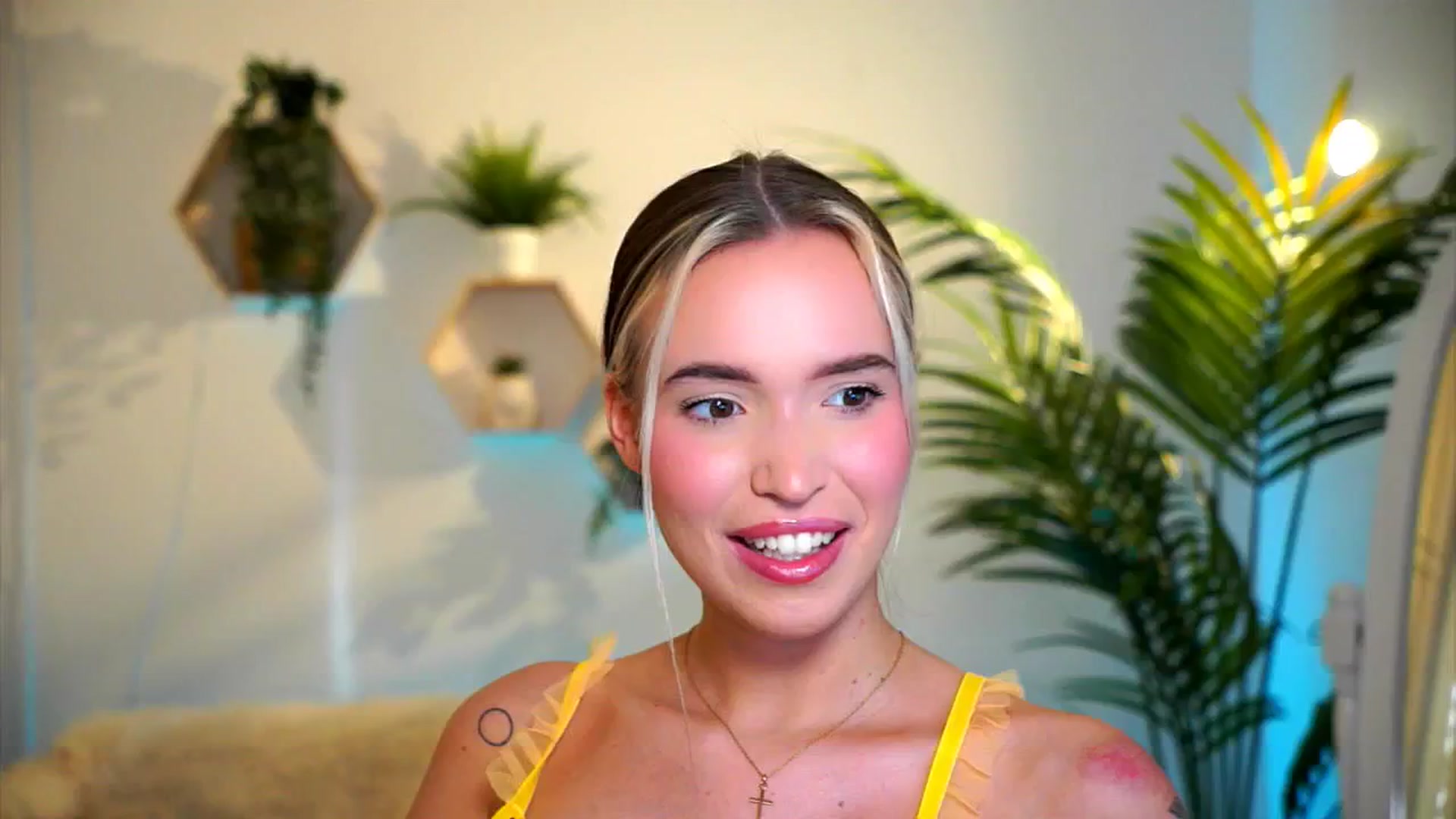 Gallery image thumbnail from Good_Choice's myfreecams stream on, 08/07/2024, 16:41 image 4 of 20