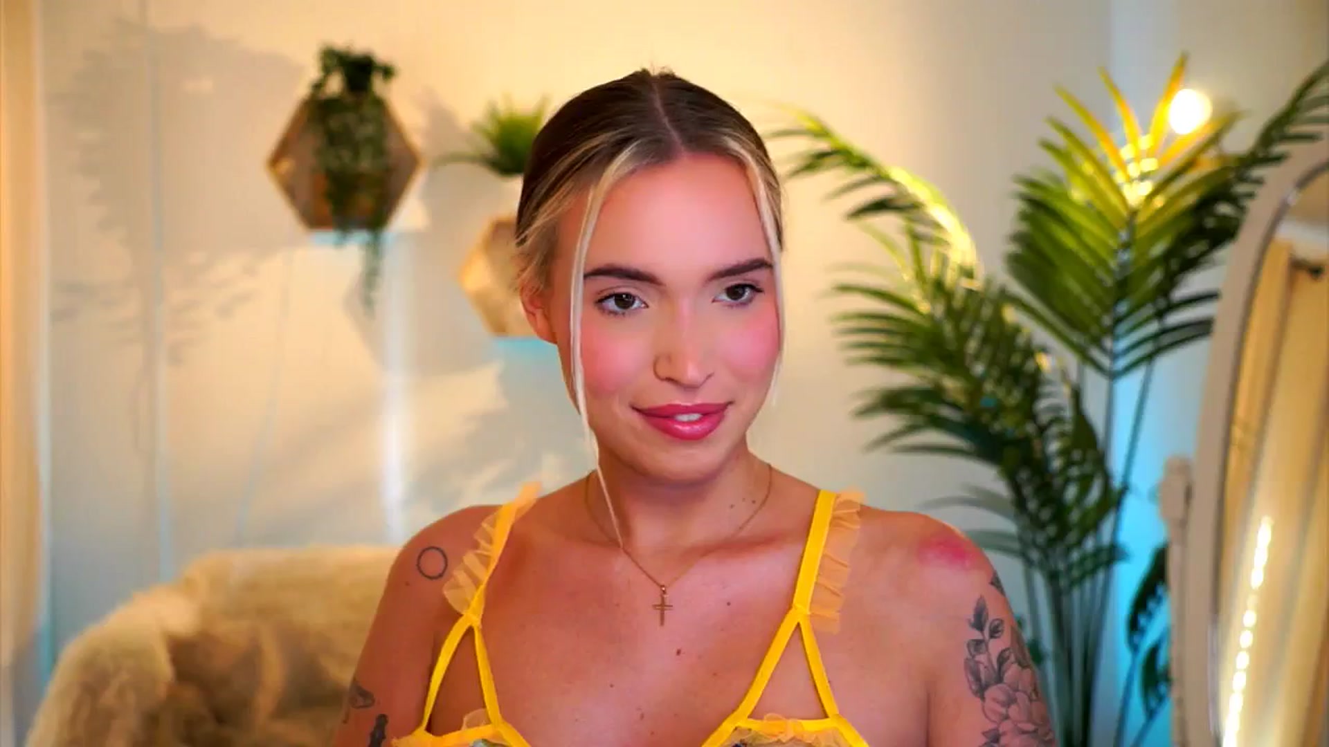 Gallery image thumbnail from Good_Choice's myfreecams stream on, 08/07/2024, 16:41 image 5 of 20
