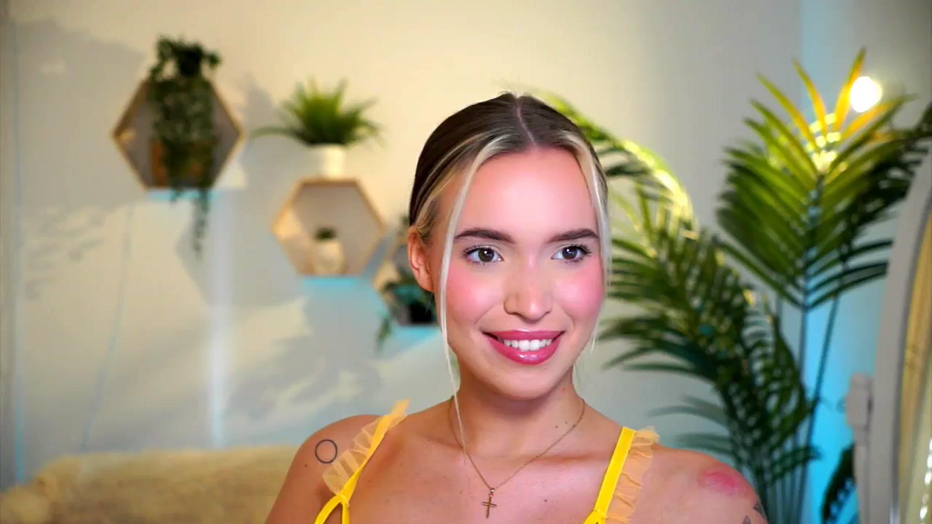 Gallery image thumbnail from Good_Choice's myfreecams stream on, 08/07/2024, 16:41 image 3 of 20