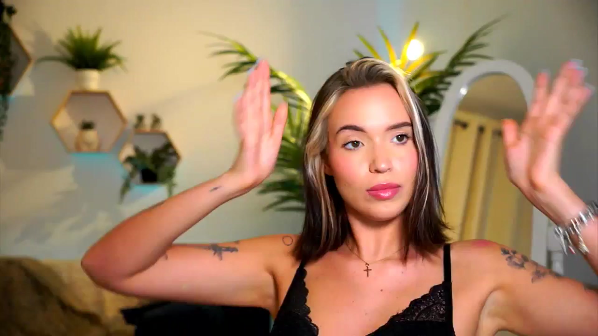 Gallery image thumbnail from Good_Choice's myfreecams stream on, 08/07/2024, 19:54 image 10 of 20