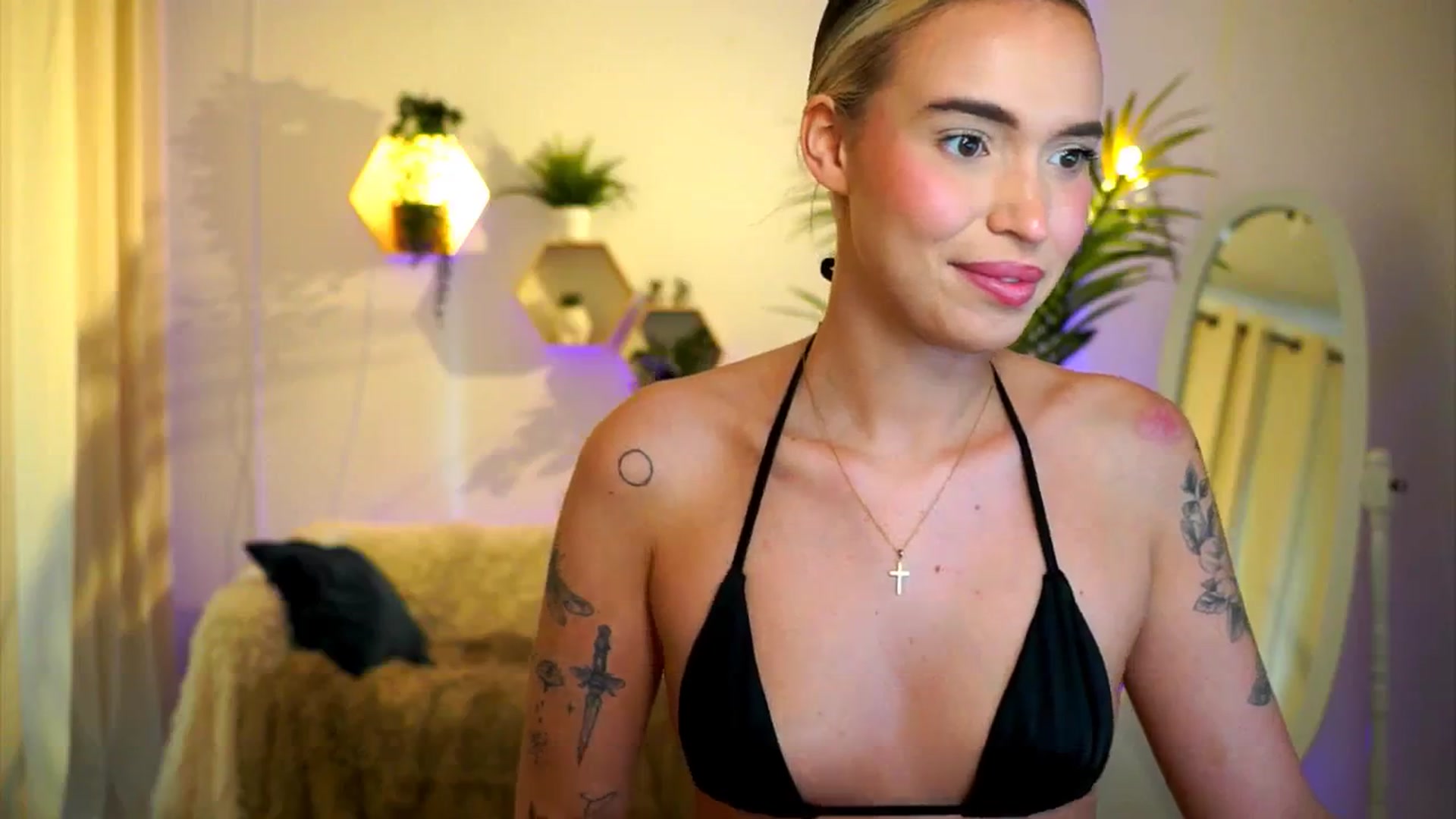 Gallery image thumbnail from Good_Choice's myfreecams stream on, 08/08/2024, 12:41 image 13 of 20