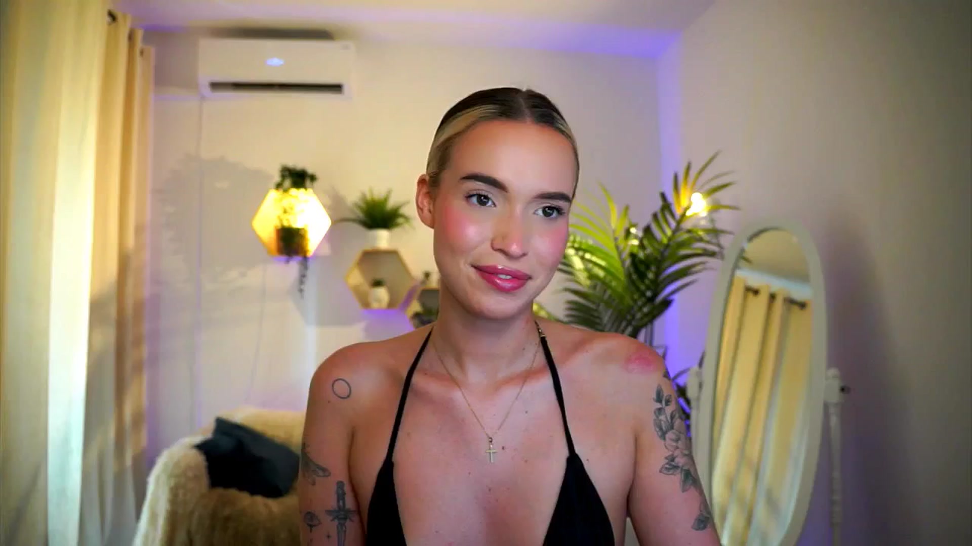 Gallery image thumbnail from Good_Choice's myfreecams stream on, 08/08/2024, 15:27 image 12 of 20