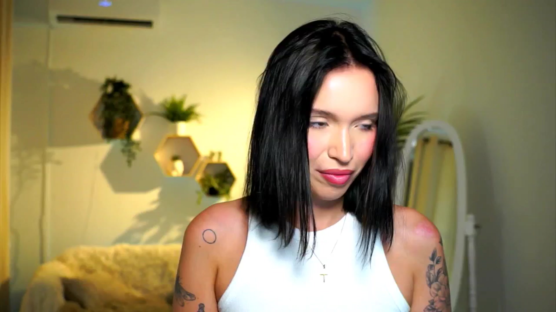 Gallery image thumbnail from Good_Choice's myfreecams stream on, 08/15/2024, 13:19 image 18 of 20