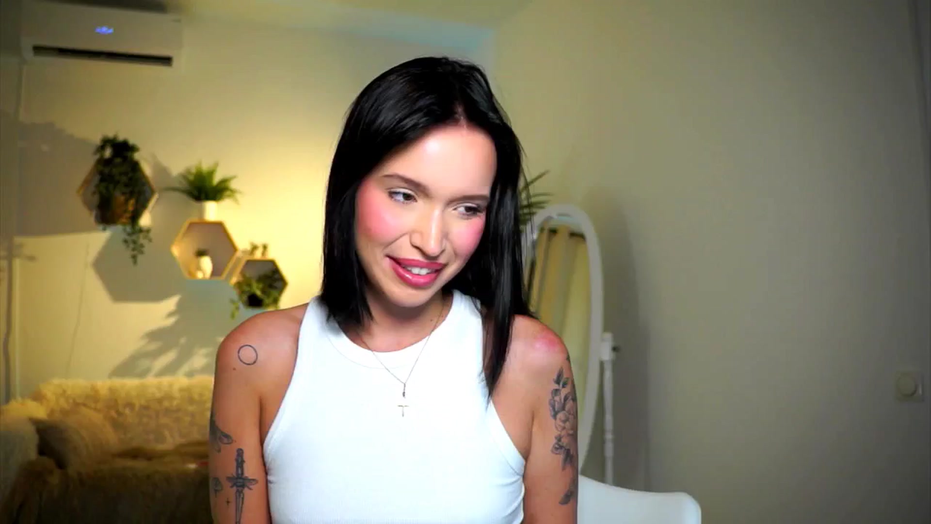 Gallery image thumbnail from Good_Choice's myfreecams stream on, 08/15/2024, 13:19 image 11 of 20