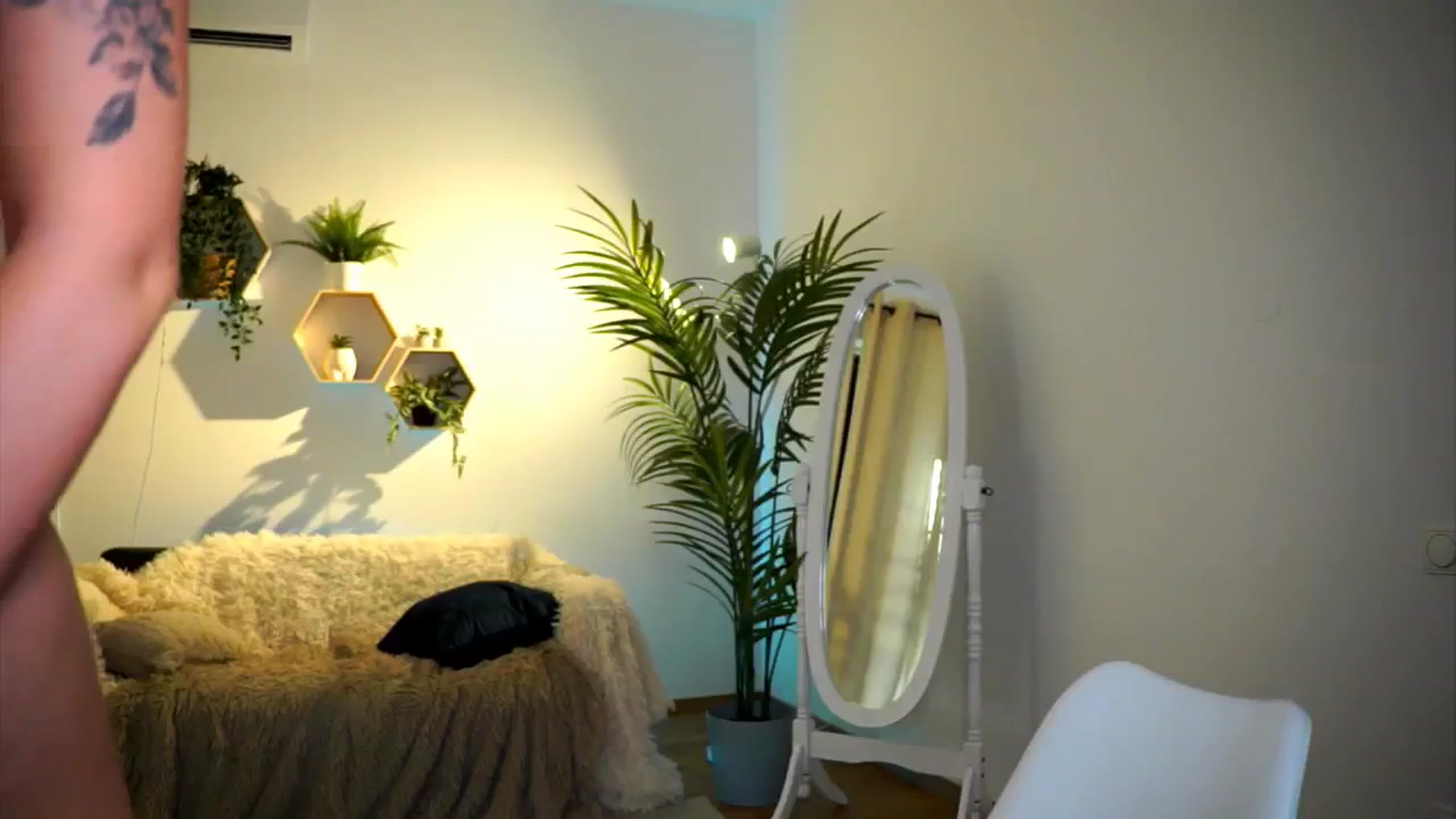 Gallery image thumbnail from Good_Choice's myfreecams stream on, 08/15/2024, 17:23 image 13 of 20