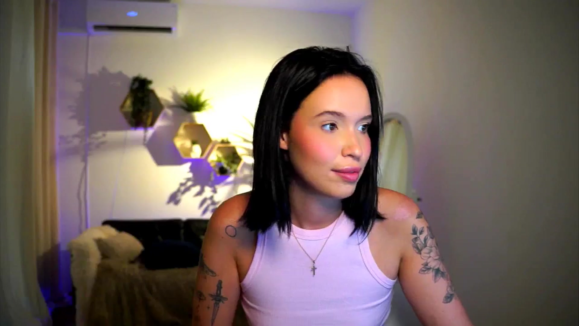 Gallery image thumbnail from Good_Choice's myfreecams stream on, 08/18/2024, 17:09 image 8 of 20