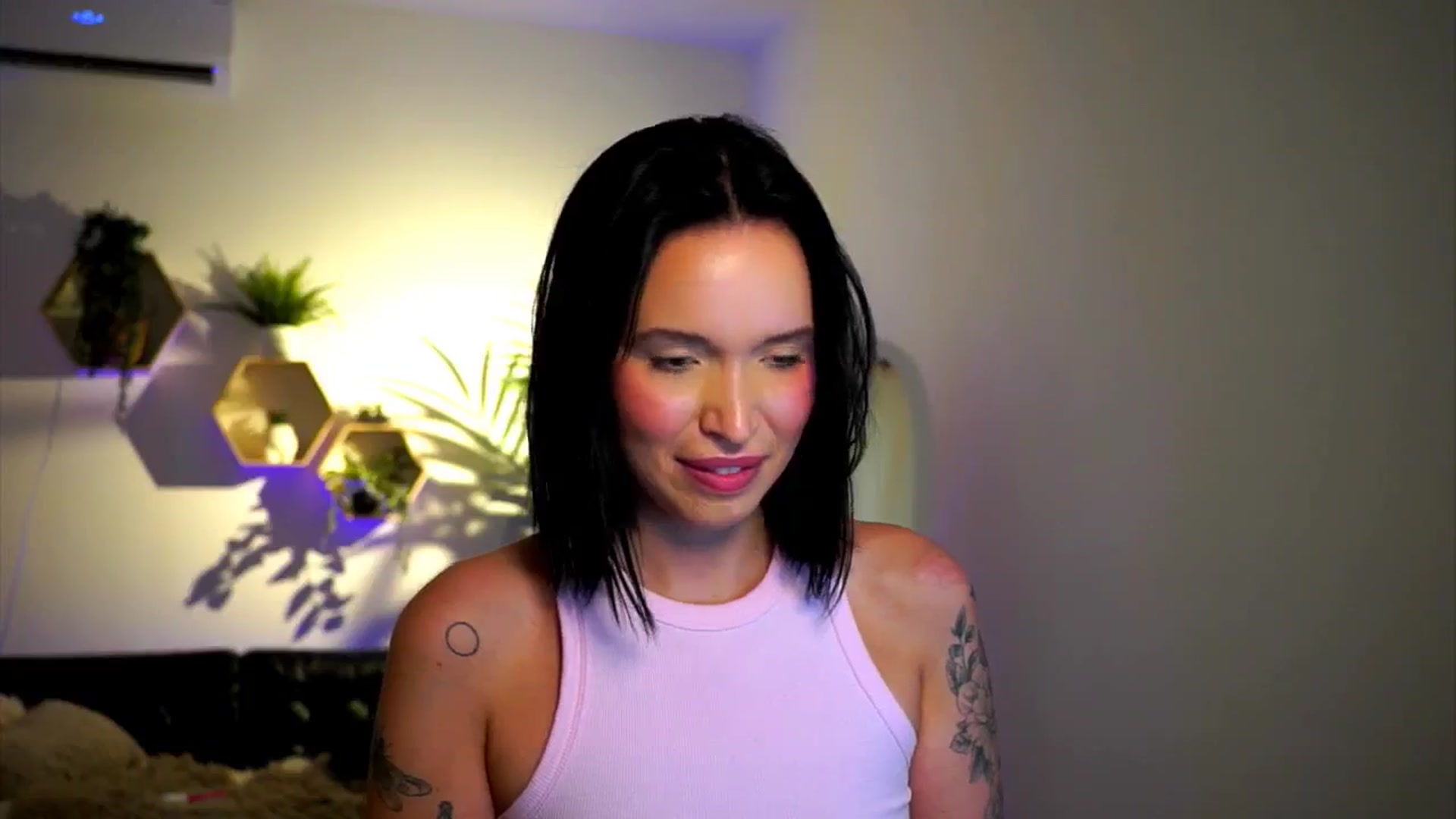 Gallery image thumbnail from Good_Choice's myfreecams stream on, 08/18/2024, 17:09 image 9 of 20