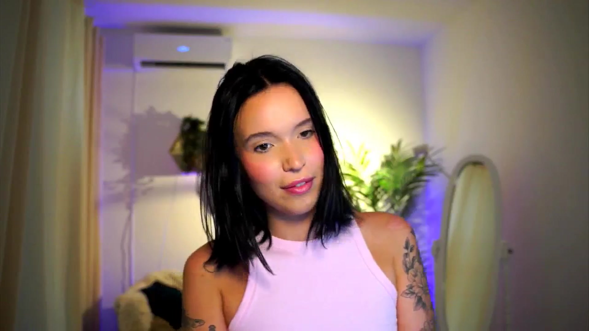 Gallery image thumbnail from Good_Choice's myfreecams stream on, 08/18/2024, 17:09 image 4 of 20