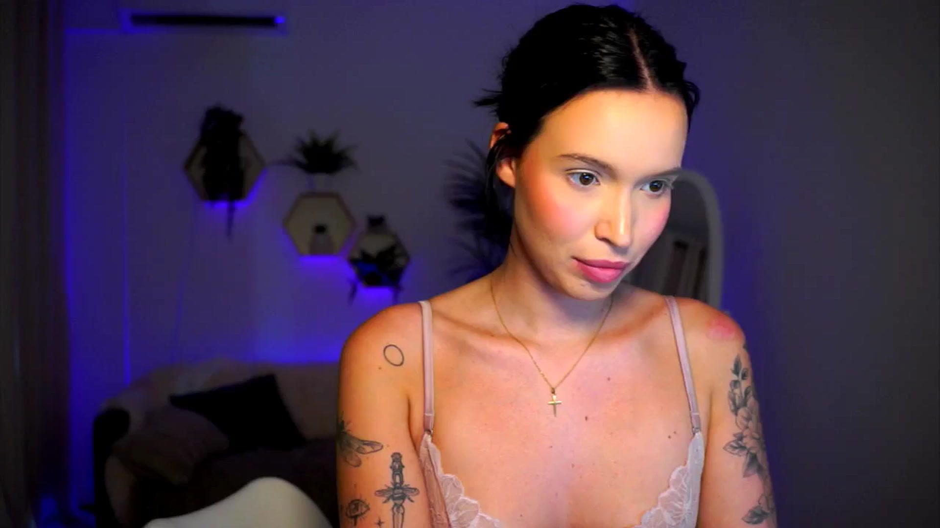 Gallery image thumbnail from Good_Choice's myfreecams stream on, 08/20/2024, 17:04 image 16 of 20