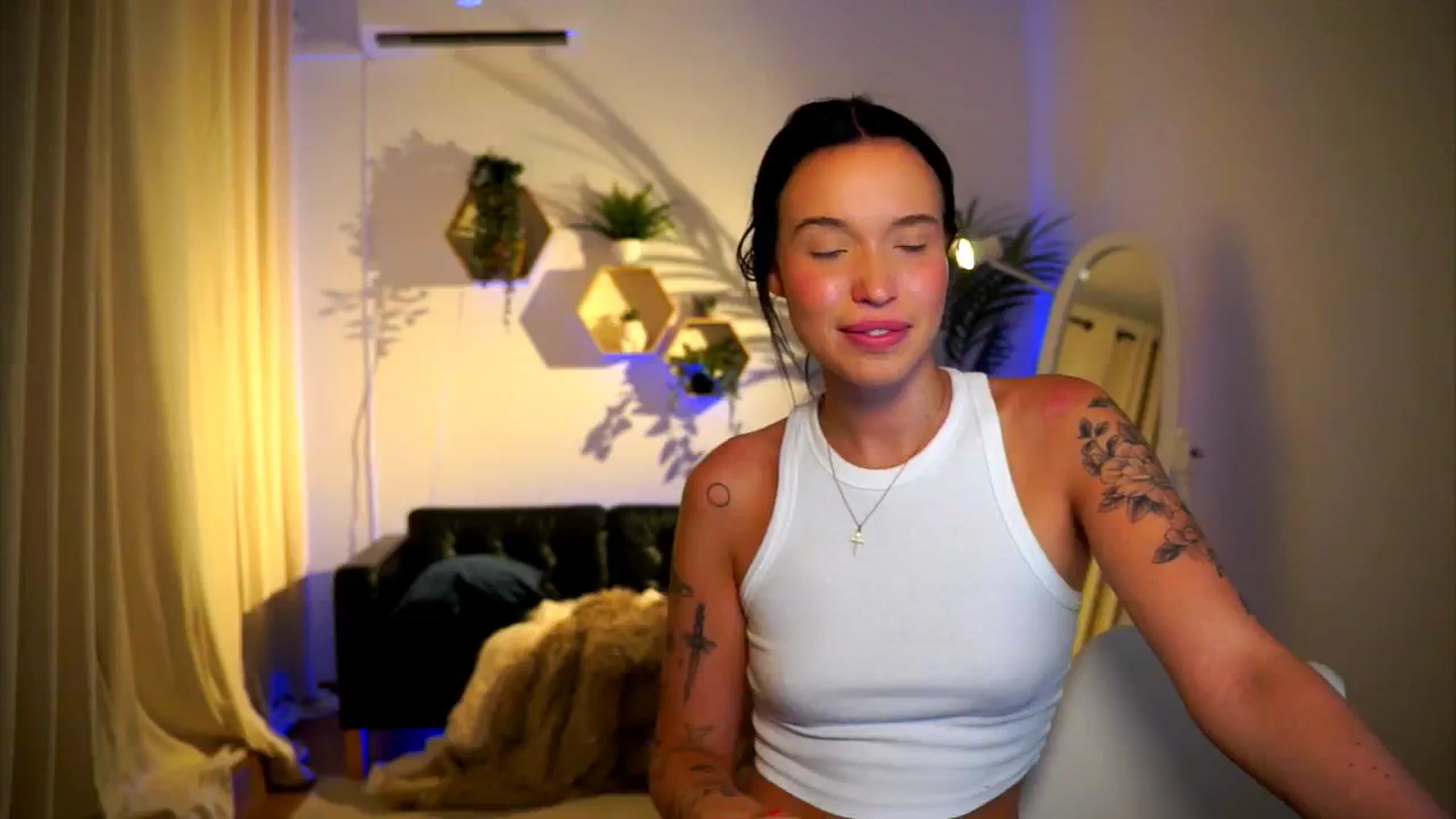 Gallery image thumbnail from Good_Choice's myfreecams stream on, 08/20/2024, 19:11 image 11 of 20