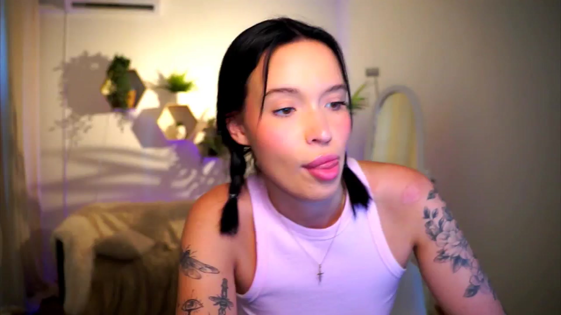 Gallery image thumbnail from Good_Choice's myfreecams stream on, 08/23/2024, 13:18 image 20 of 20