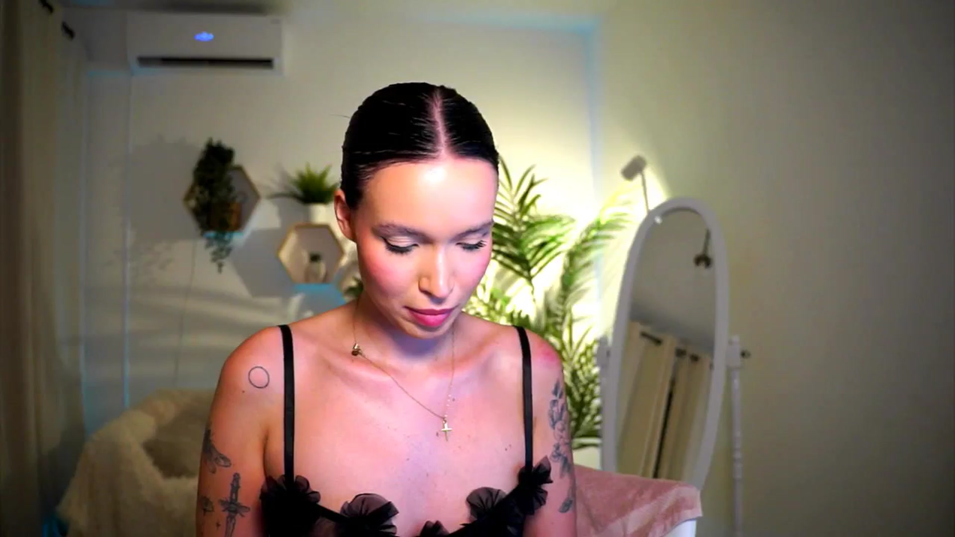 Gallery image thumbnail from Good_Choice's myfreecams stream on, 08/24/2024, 21:42 image 18 of 20