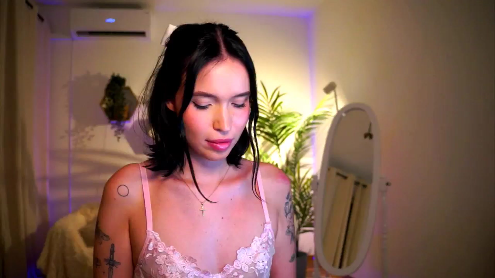 Gallery image thumbnail from Good_Choice's myfreecams stream on, 08/25/2024, 22:04 image 2 of 20