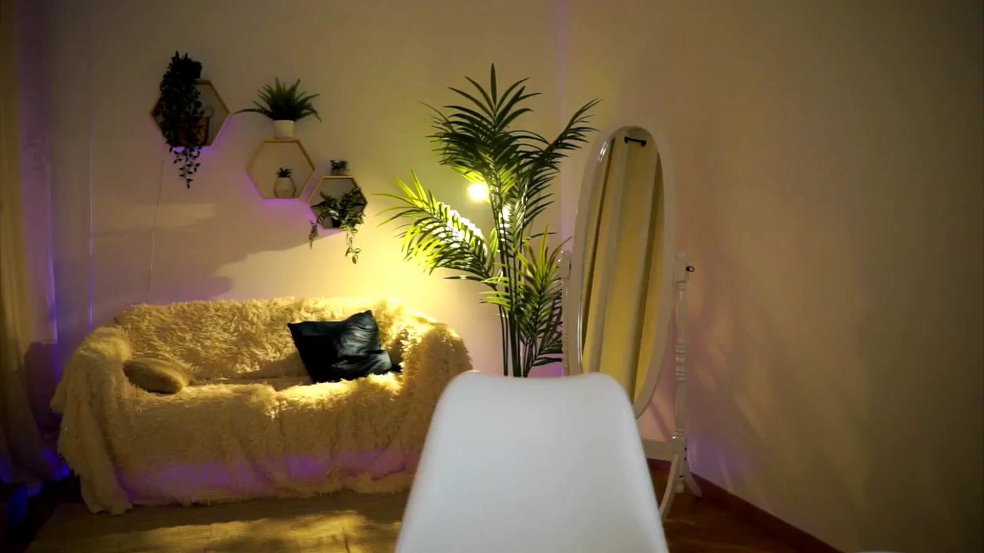 Gallery image thumbnail from Good_Choice's myfreecams stream on, 09/01/2024, 20:35 image 18 of 20