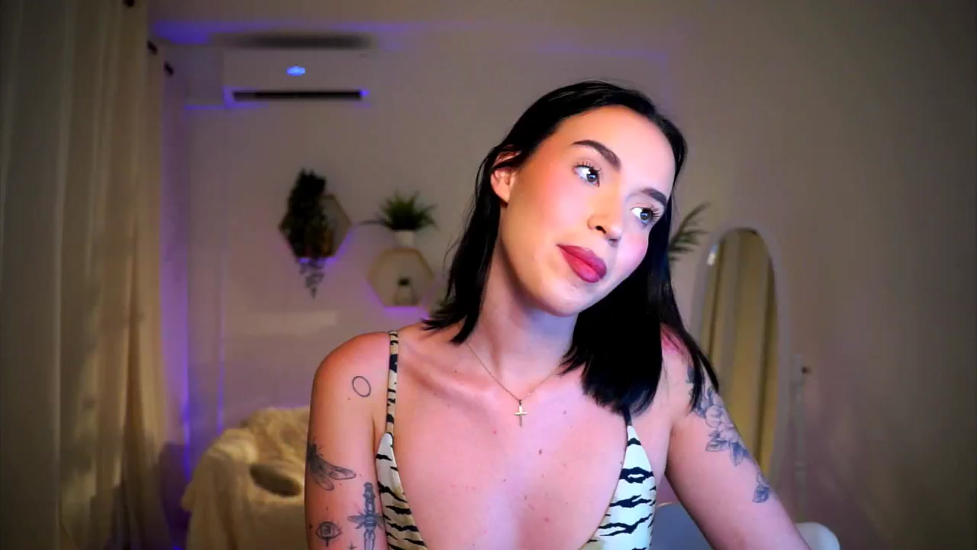 Gallery image thumbnail from Good_Choice's myfreecams stream on, 09/01/2024, 20:35 image 1 of 20