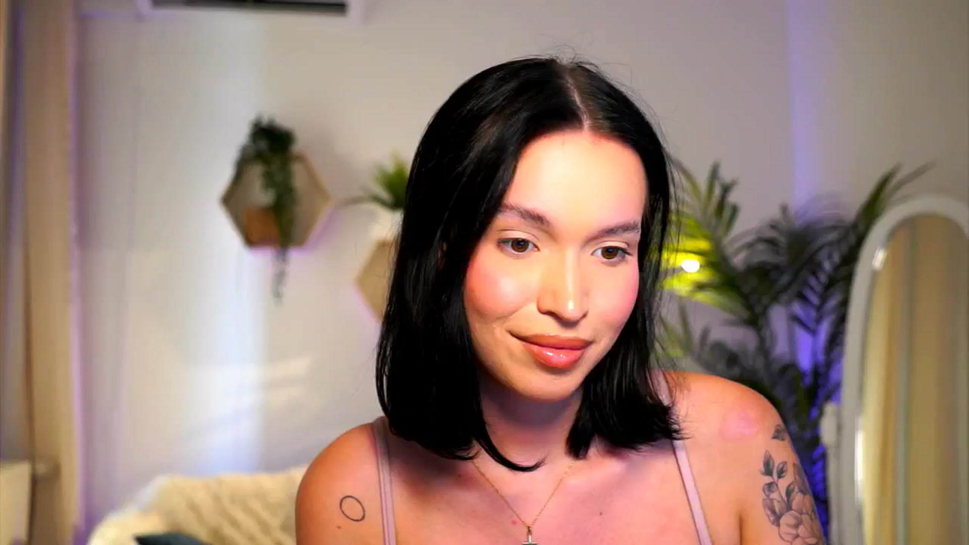 Gallery image thumbnail from Good_Choice's myfreecams stream on, 09/18/2024, 15:33 image 10 of 20