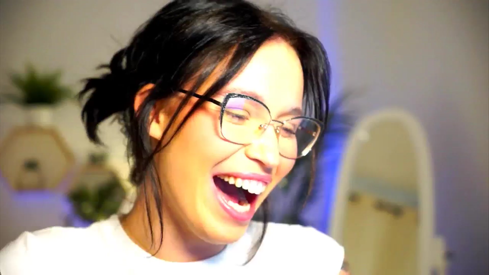 Gallery image thumbnail from Good_Choice's myfreecams stream on, 09/24/2024, 15:20 image 5 of 20