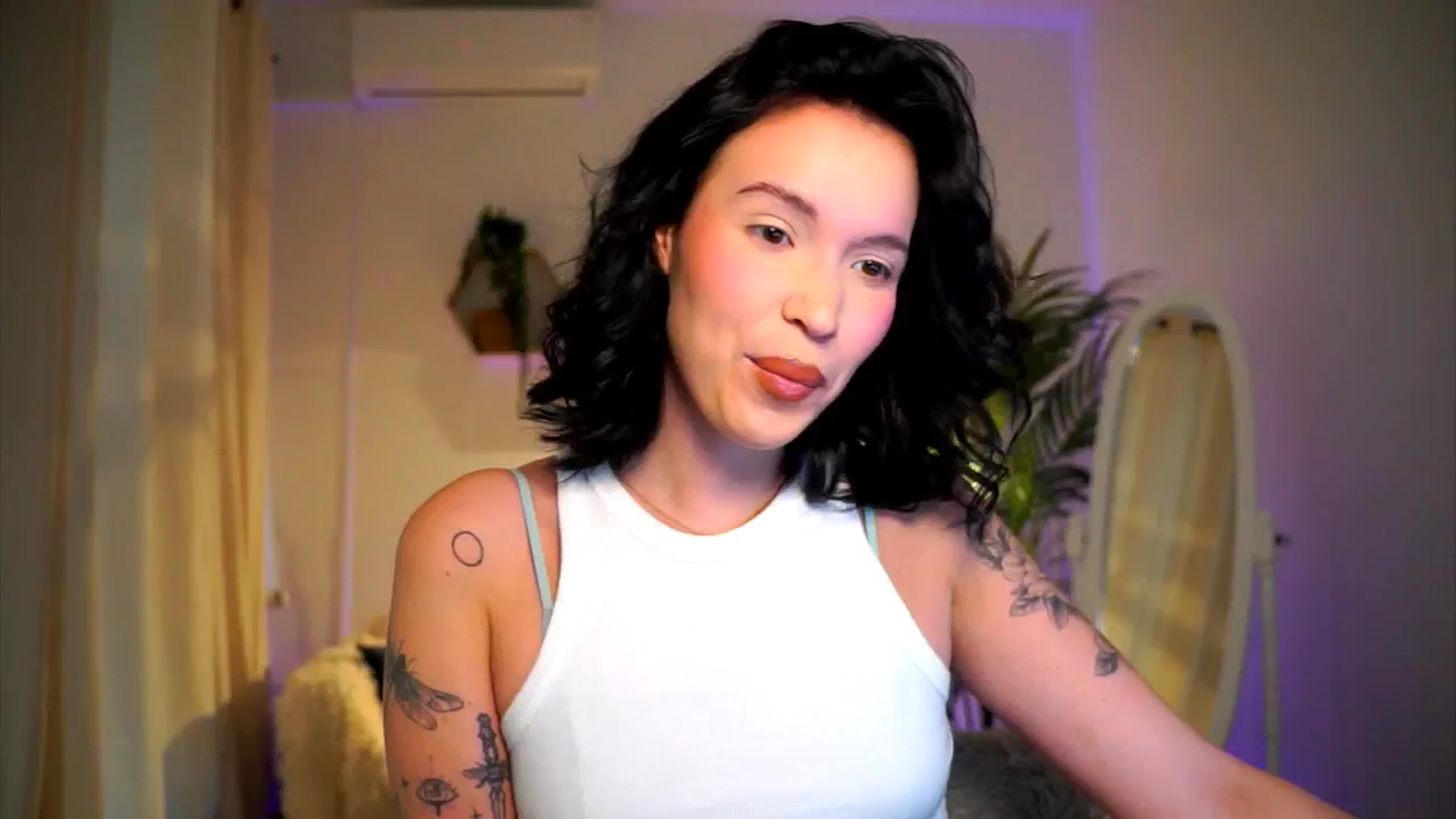 Gallery image thumbnail from Good_Choice's myfreecams stream on, 10/20/2024, 10:28 image 6 of 20