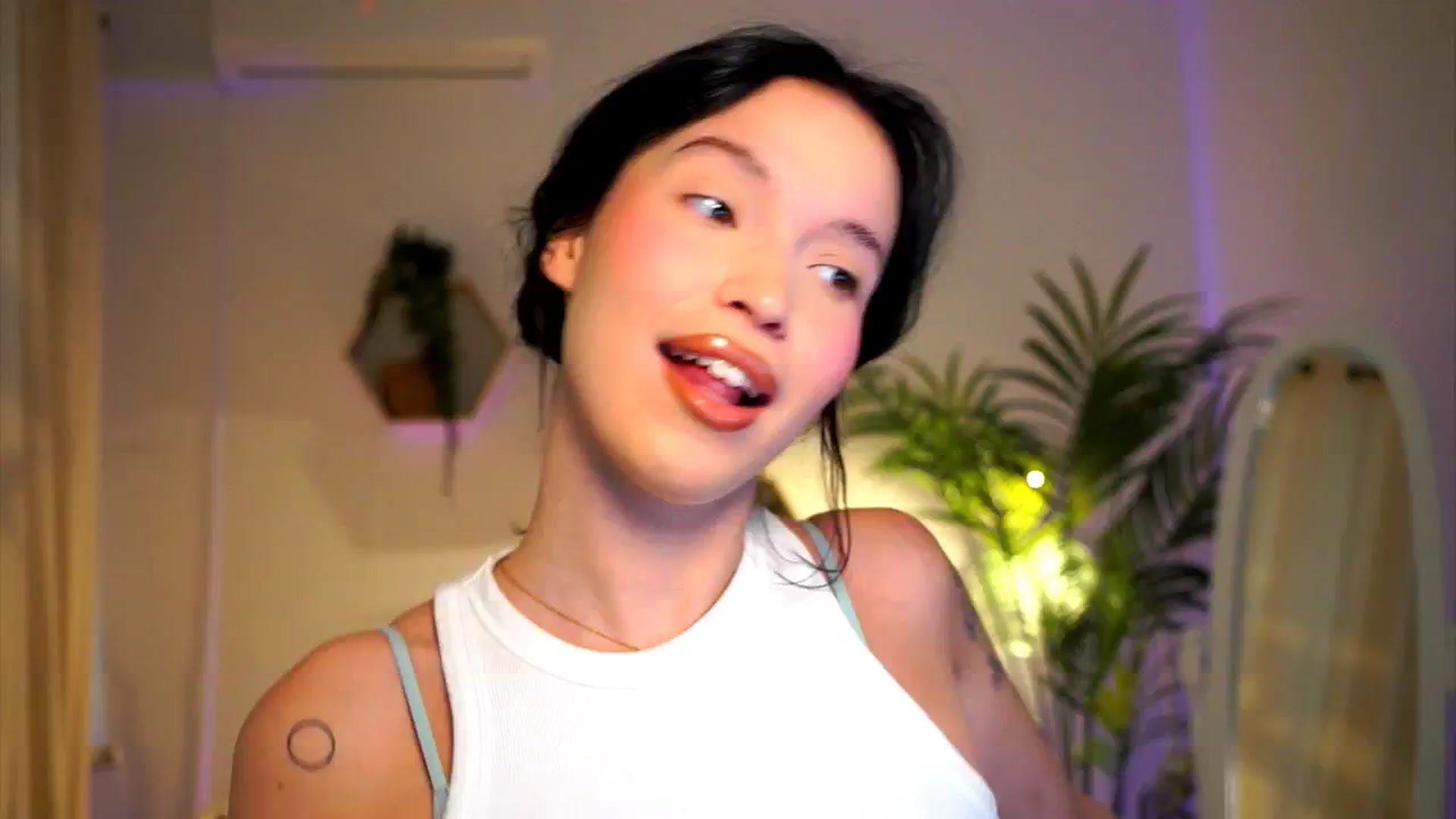 Gallery image thumbnail from Good_Choice's myfreecams stream on, 10/20/2024, 10:28 image 12 of 20
