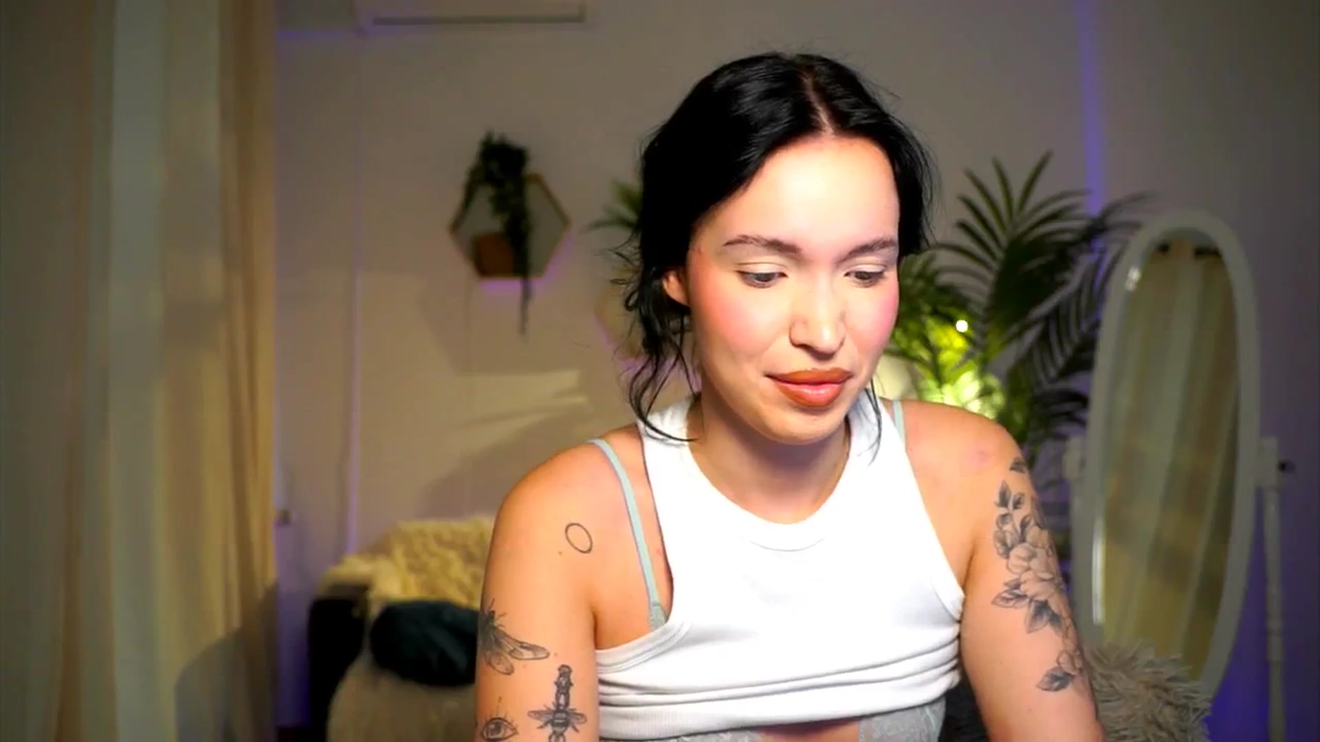 Gallery image thumbnail from Good_Choice's myfreecams stream on, 10/20/2024, 12:15 image 2 of 20