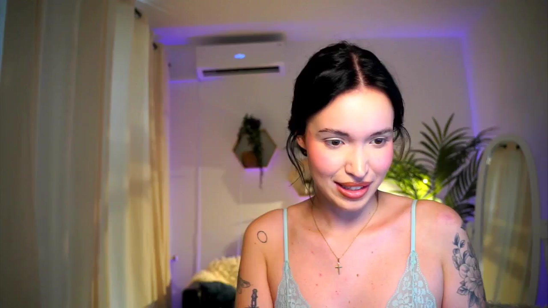 Gallery image thumbnail from Good_Choice's myfreecams stream on, 10/20/2024, 12:15 image 12 of 20