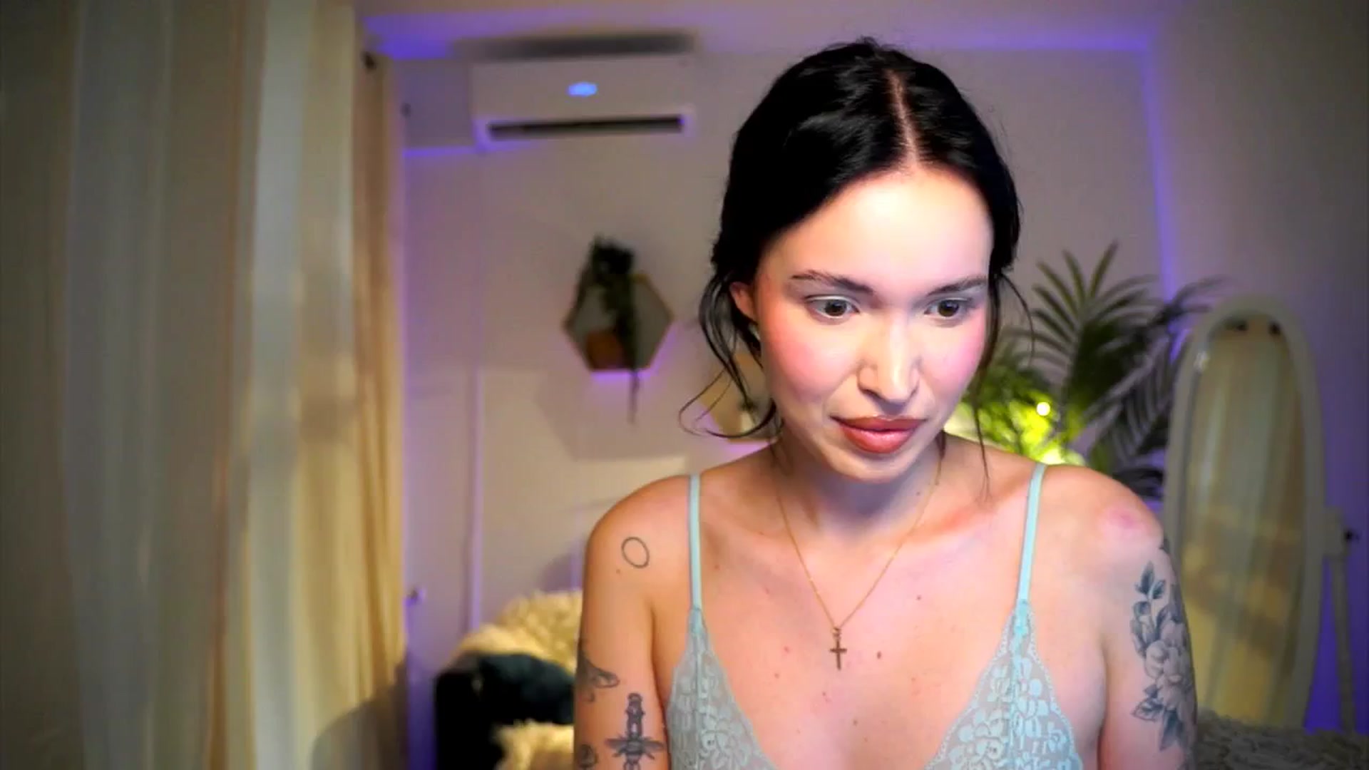 Gallery image thumbnail from Good_Choice's myfreecams stream on, 10/20/2024, 12:15 image 13 of 20