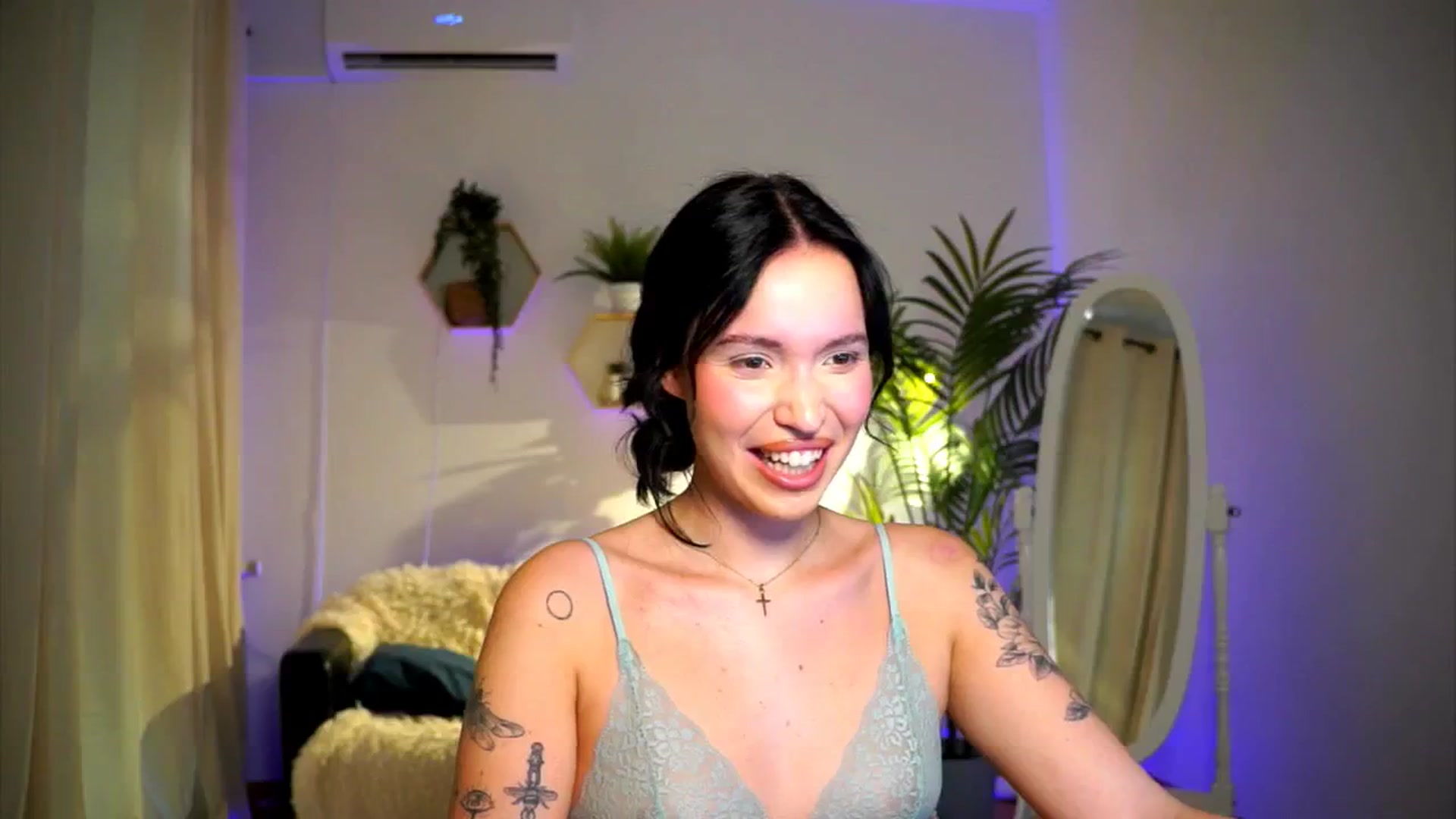 Gallery image thumbnail from Good_Choice's myfreecams stream on, 10/20/2024, 14:57 image 17 of 20